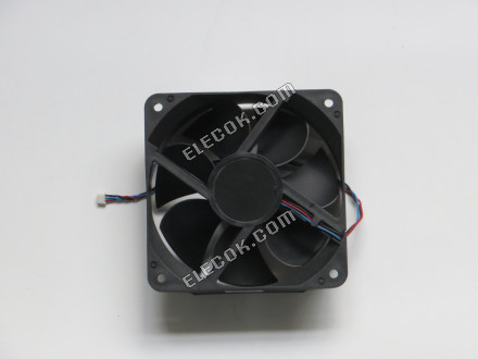 SUNON EFA5321B2-Q010-F99 Server - Square Fan DC12V 3.60W, 105x105x32mm, w80x3x3 3-wire 