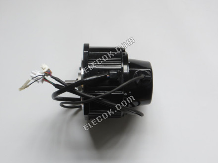 YASKAWA AC-SERVOMOTOR 550W 4.0A 2000RPM 200V SGMDH-06A2A-YR13 gebraucht 