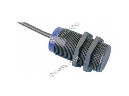 Telemecanique Sensors XS4P30MA230K Inductive 近接センサー