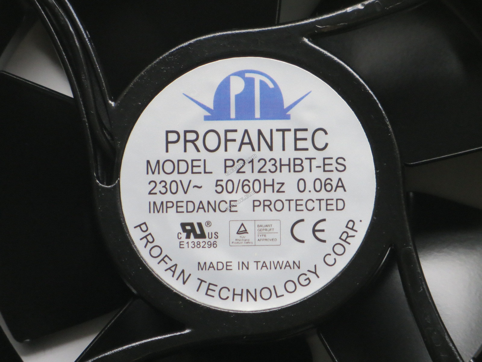 PROFANTEC P2123HBT-ES 230V 50/60hz 0.06A Cooling Fan with socket connection 