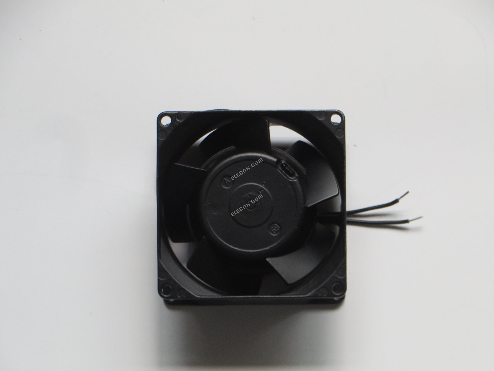 ebm-papst 8556 N Server - Vierkant Ventilator 8556N, sq80x80x38, 230V 50Hz/60Hz 60mA/70mA 11W/12W 2 draden 