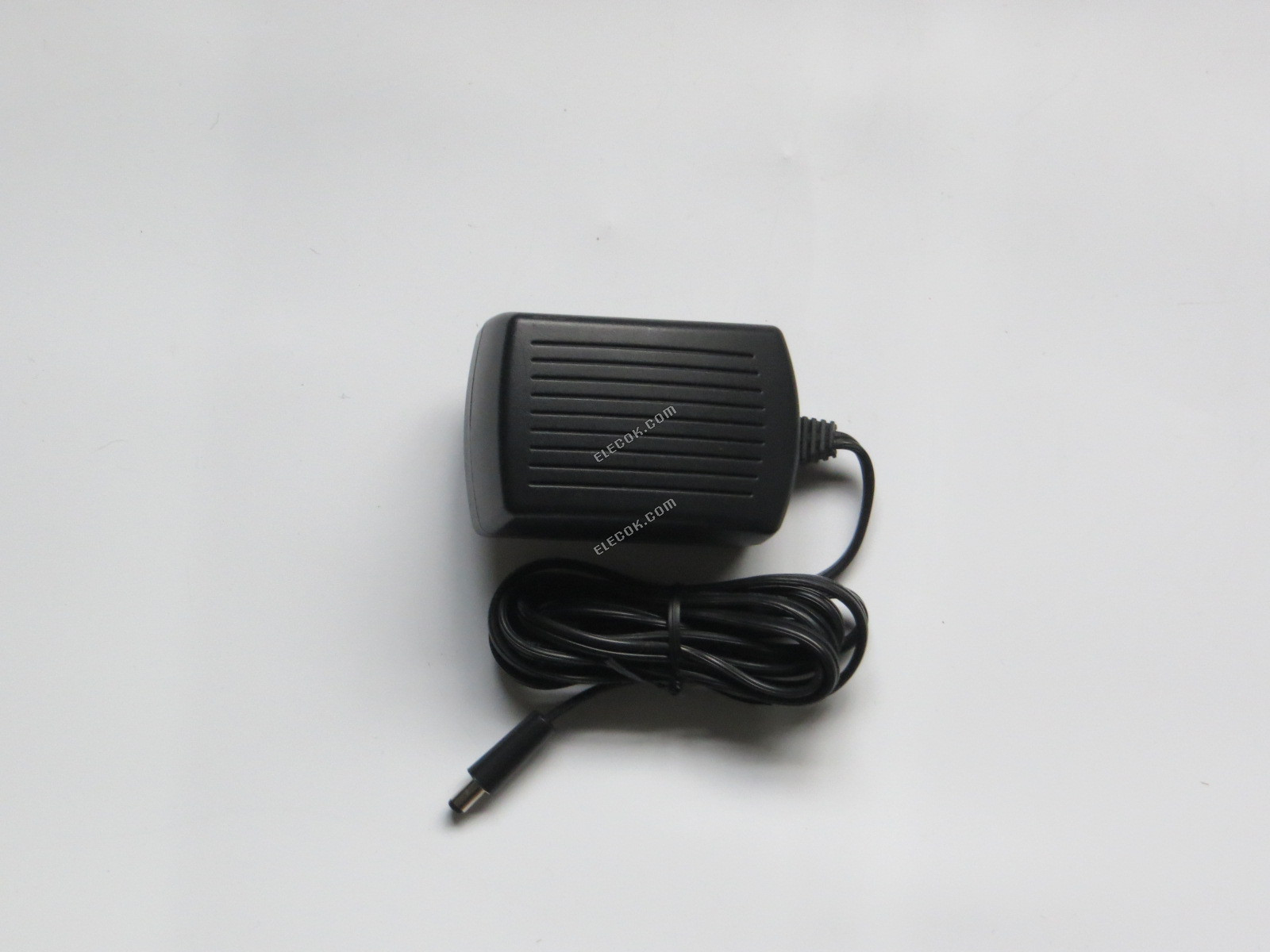 DVE DSA-0151F-05 AC Adapter 5V-12V 5V 2.8A, 5.5/2.1mm Euro 2-pin Plug，substitute 