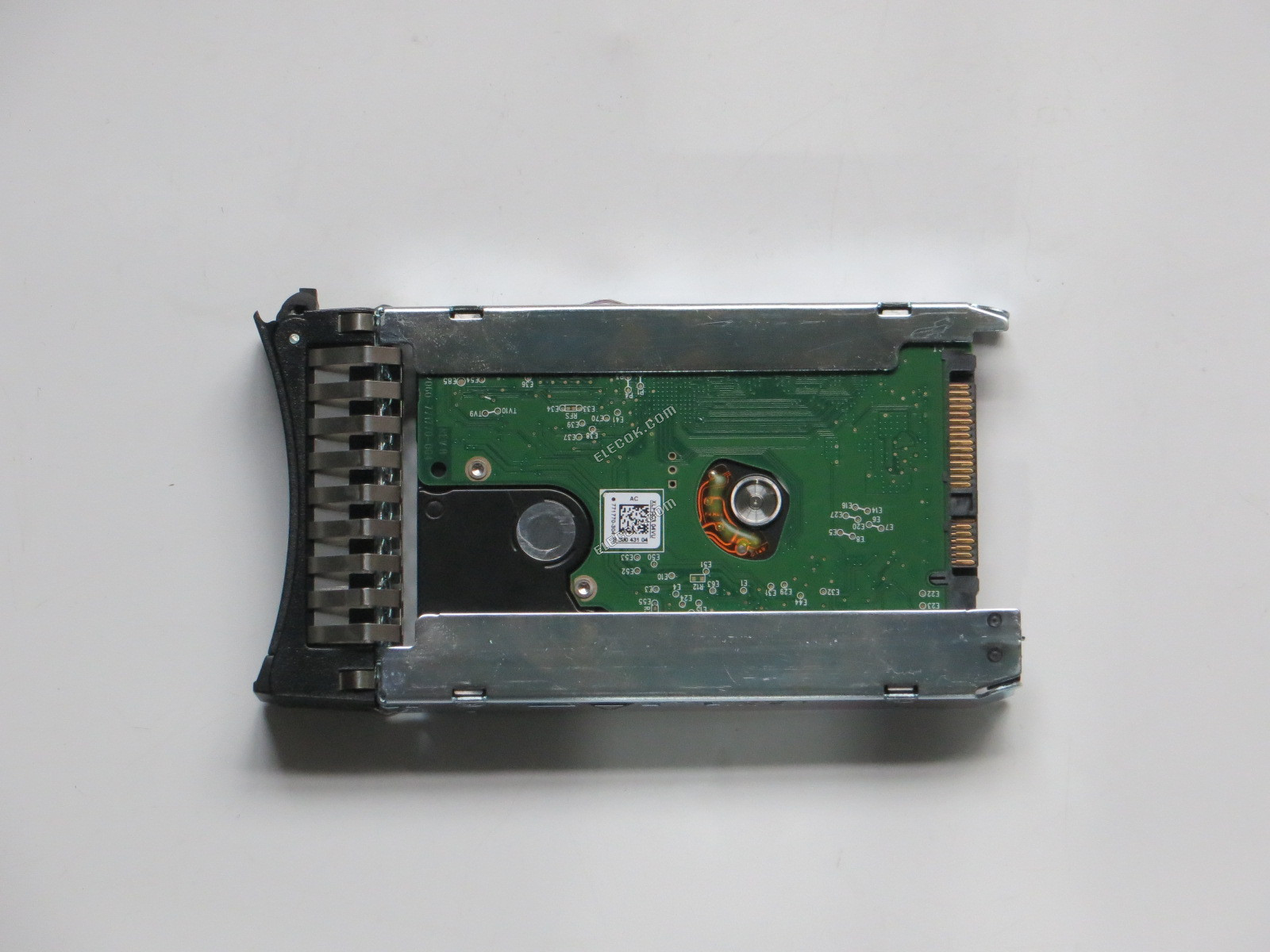 IBM X3650 M4 X3850 X5 server hard drive90Y8877 90Y8878 300G SAS 2.5
