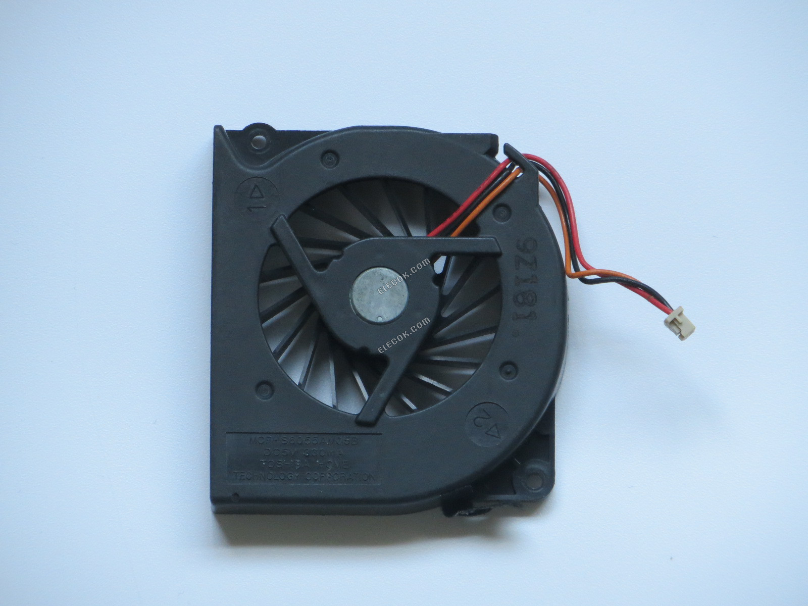 Fujistu Ventola MCF-S6055AM05B 5V 330MA 3 fili 