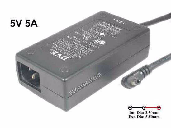 DVE DSA-0251-05 CA Adapter- Portátil 5V 5A, Barrel 5,5/2.5mm, IEC C14, Usado 