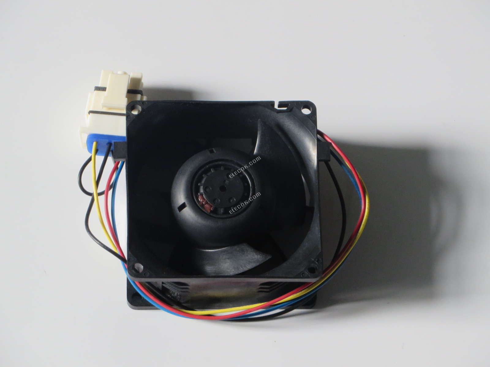 Nidec V80E14MS2A3-57A611 13.6V 0.16A 4wires cooling fan 