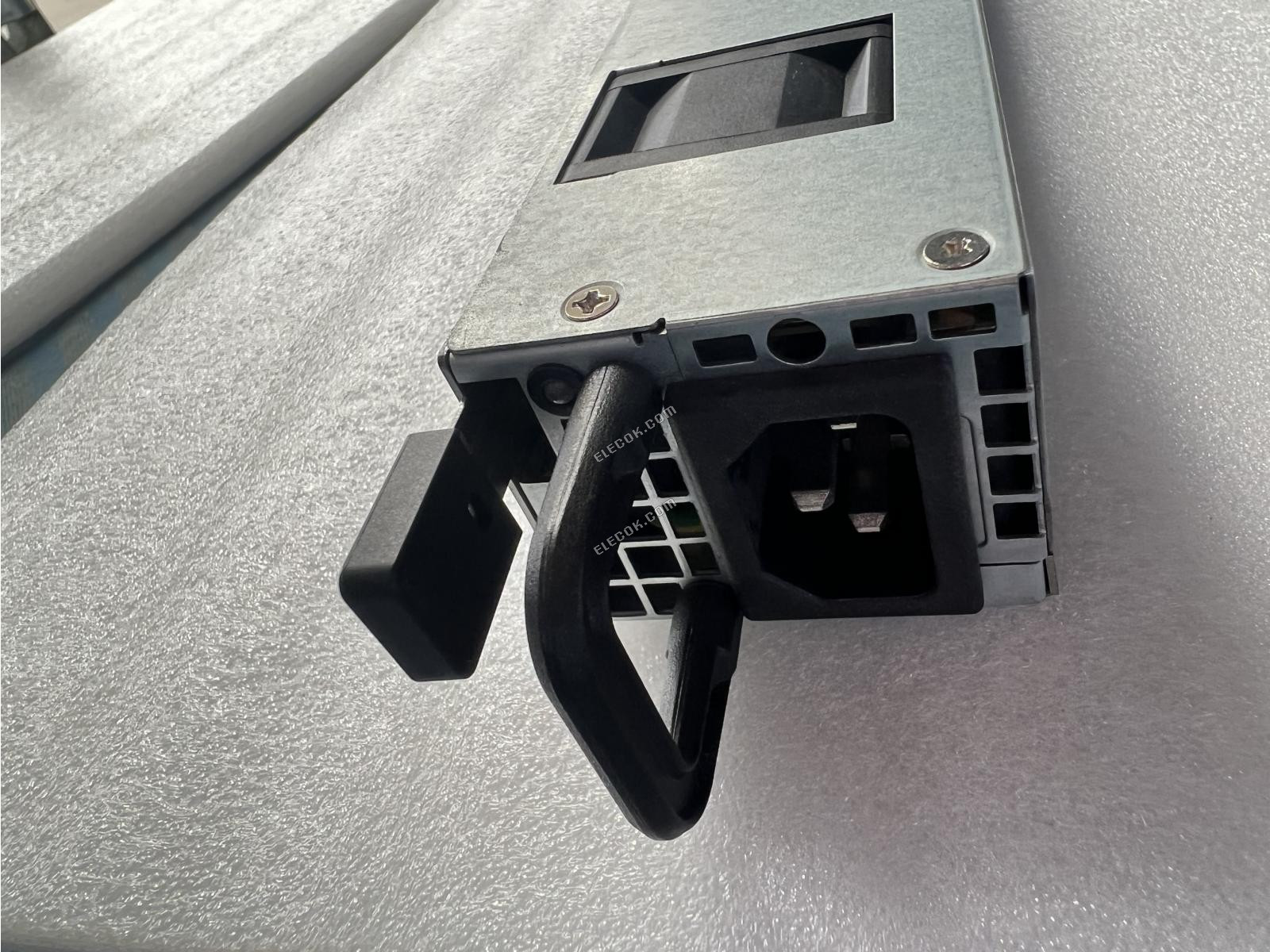 3Y Potencia YM-2651Y Fuente De Alimentación Para Servidor 650W, PN YM-2651YA01R, usado 