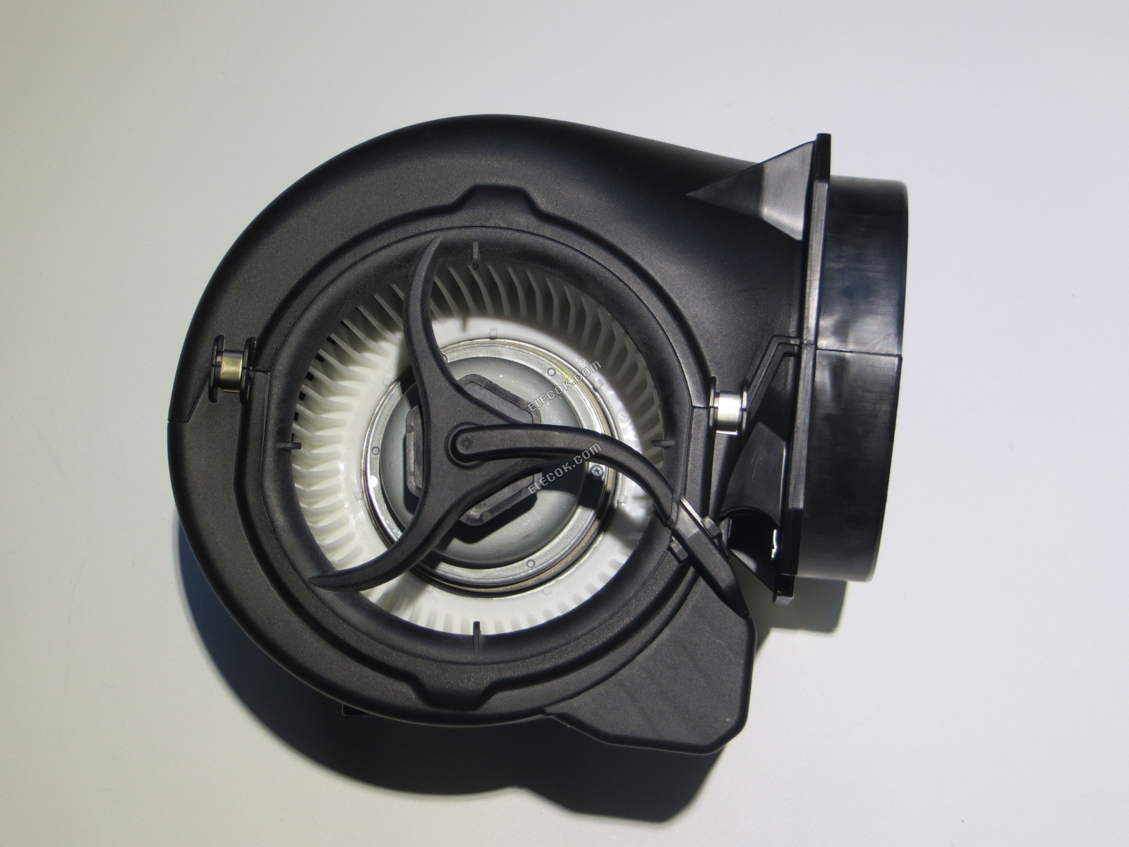Ebm-papst D2E146-HS97-01 230V 195/ 215W Cooling Fan 