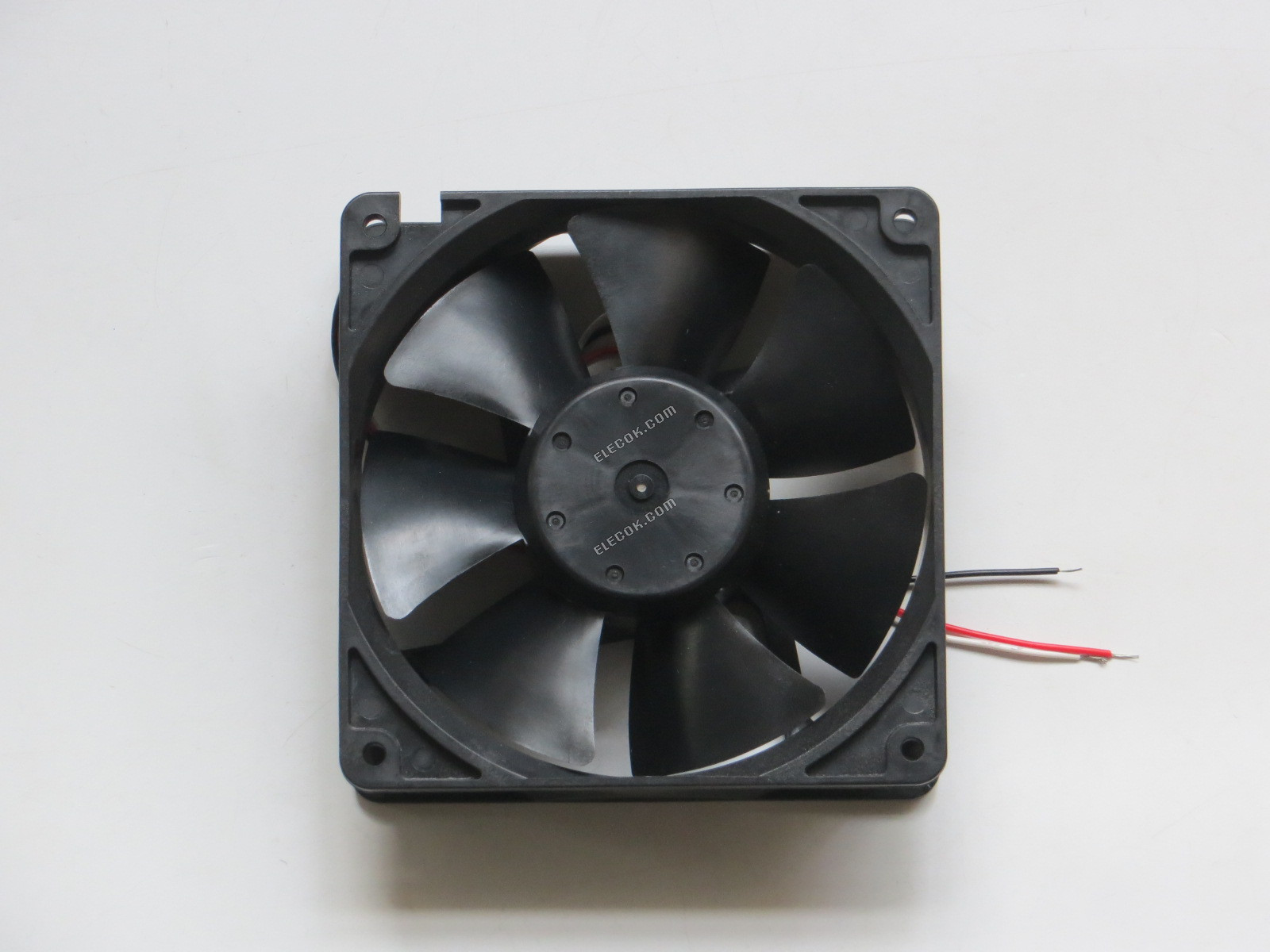 NMB 4715KL-05W-B39-P50 24V 0.40A 3wires Cooling Fan 