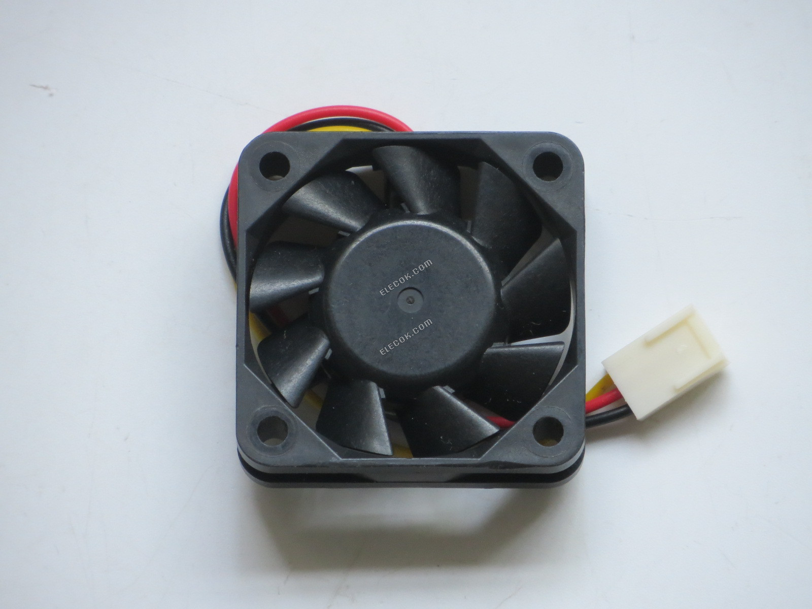 Sanyo Denki 109P0412H937 διακομιστής - τετράγωνο ανεμιστήρας 12V0.07A, sq40x40x10mm, 100x3Wx3P 3 αγωγών 