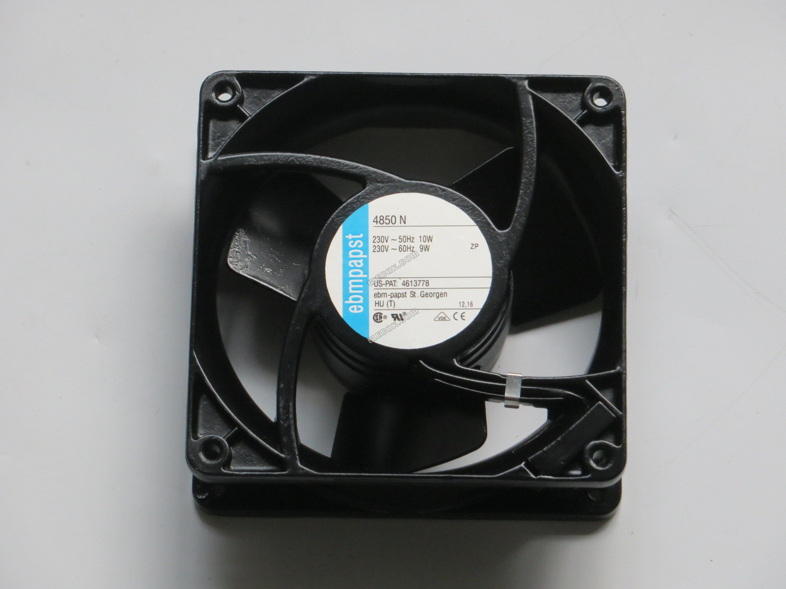ebm-papst 4850N 230V 10/9W 端子プラグサーバー角型ファンsq120x120x38mm, 改装済み