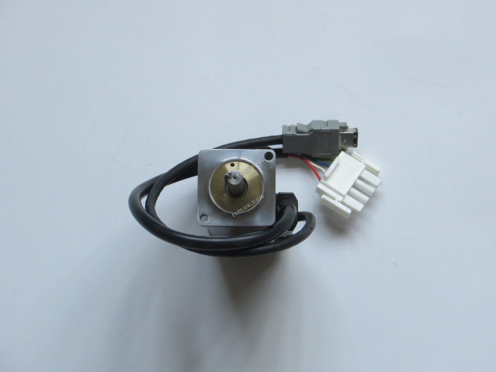 Yaskawa SGMAH-01AAF41 AC SERVO MOTOR 