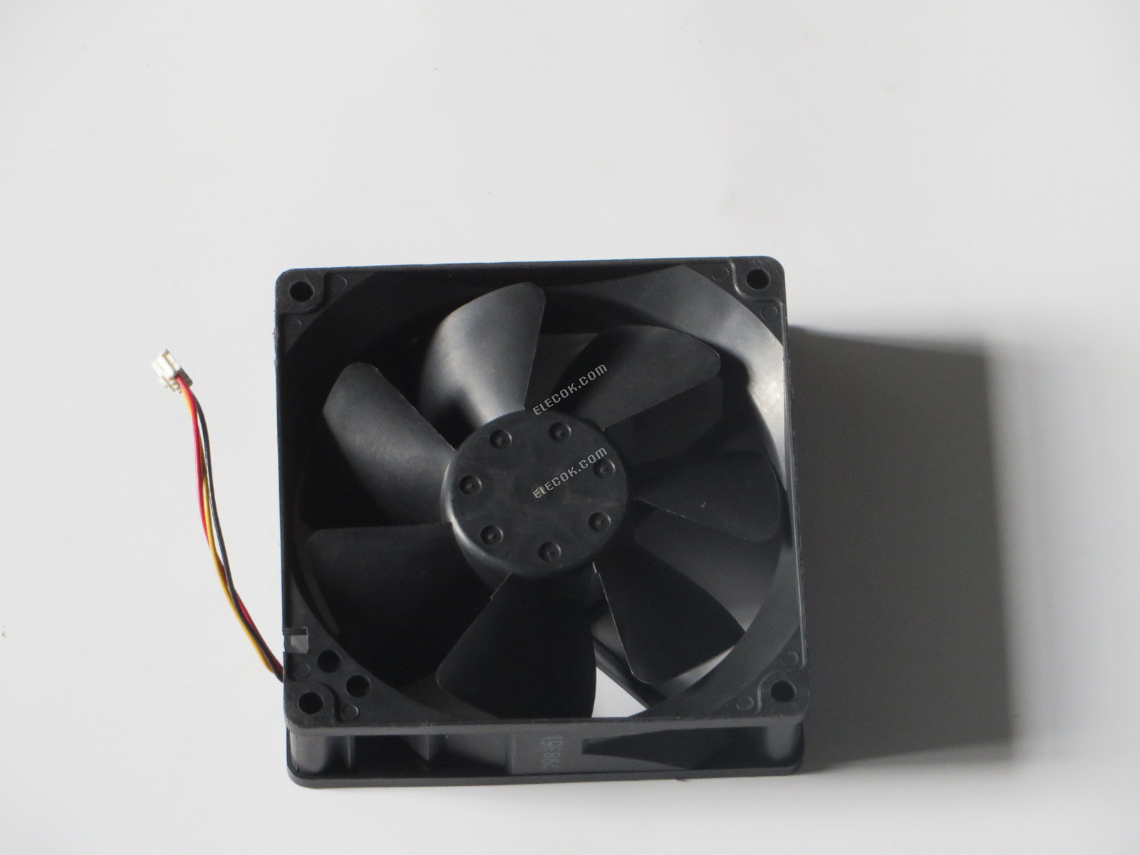 NMB 3610ML-05W-B49-L05 9225 24V 0.16A 3선 냉각 팬, 리퍼브 와 흰색 커넥터 