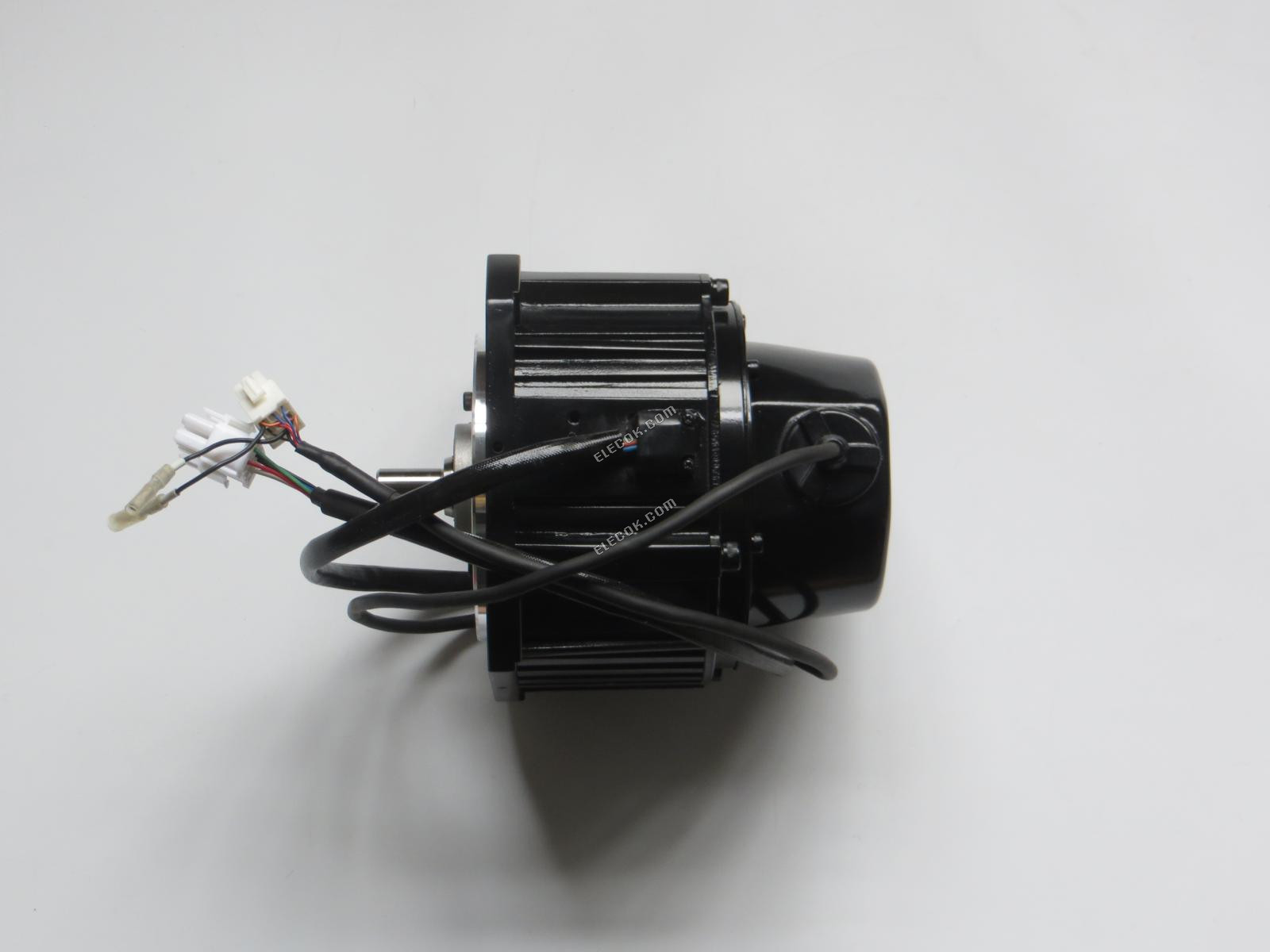 YASKAWA AC-SERVOMOTOR 550W 4.0A 2000RPM 200V SGMDH-06A2A-YR13 gebraucht 
