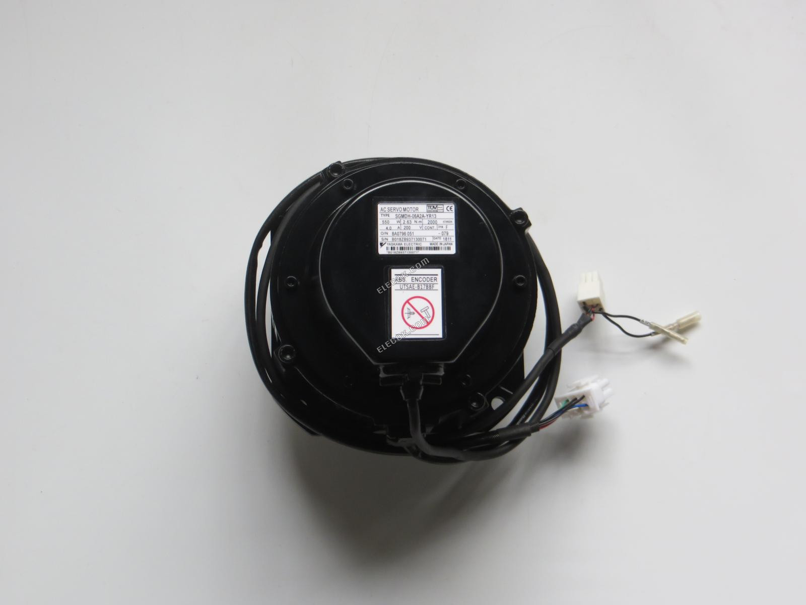 YASKAWA AC-SERVOMOTOR 550W 4.0A 2000RPM 200V SGMDH-06A2A-YR13 gebraucht 