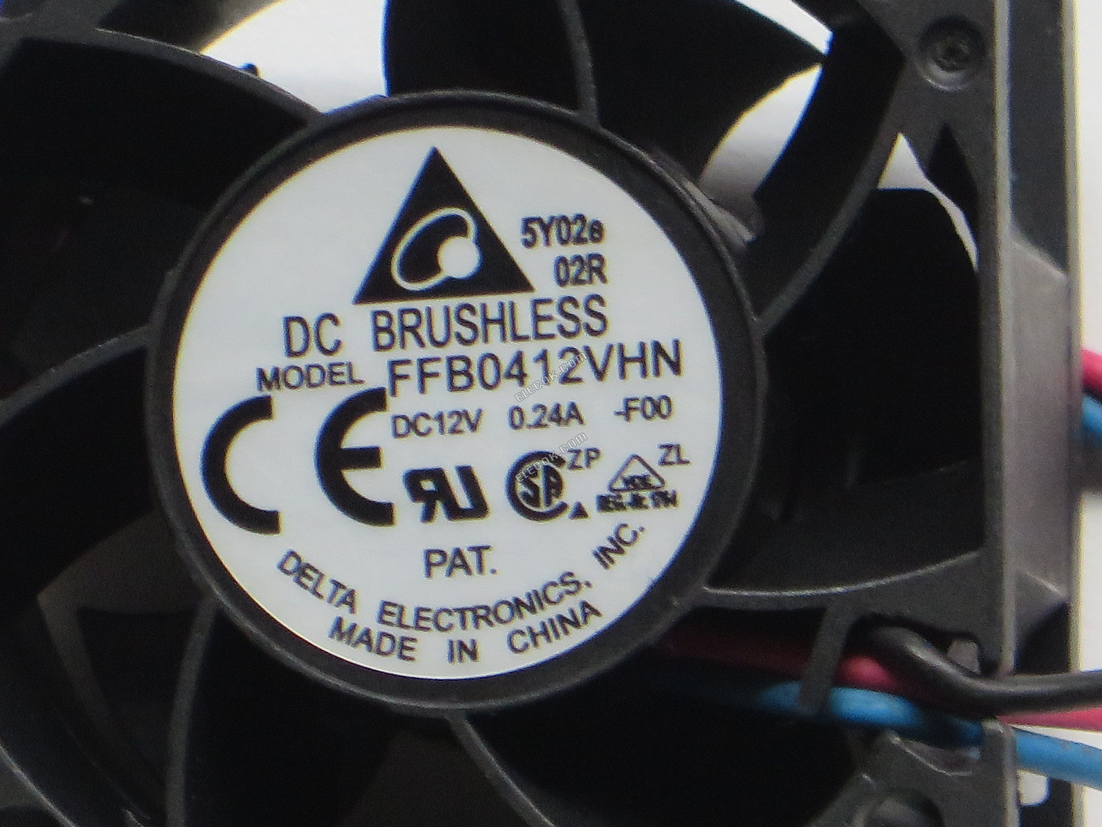 DELTA FFB0412VHN-F00 12V 0.24A 3wires Cooling Fan 