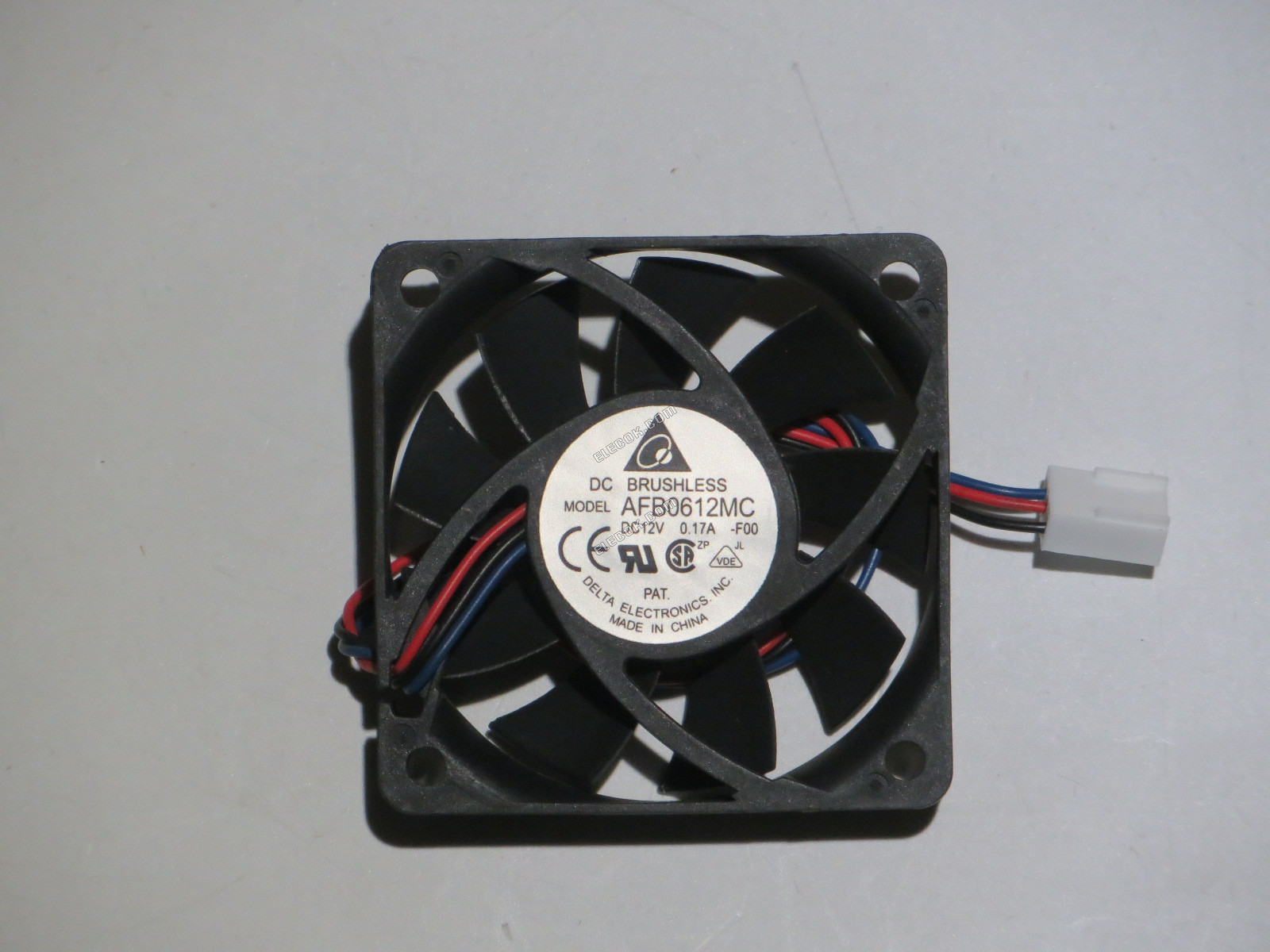DELTA 6015 AFB0612MC -F00 12V 0.17A 3wires cooling fan 