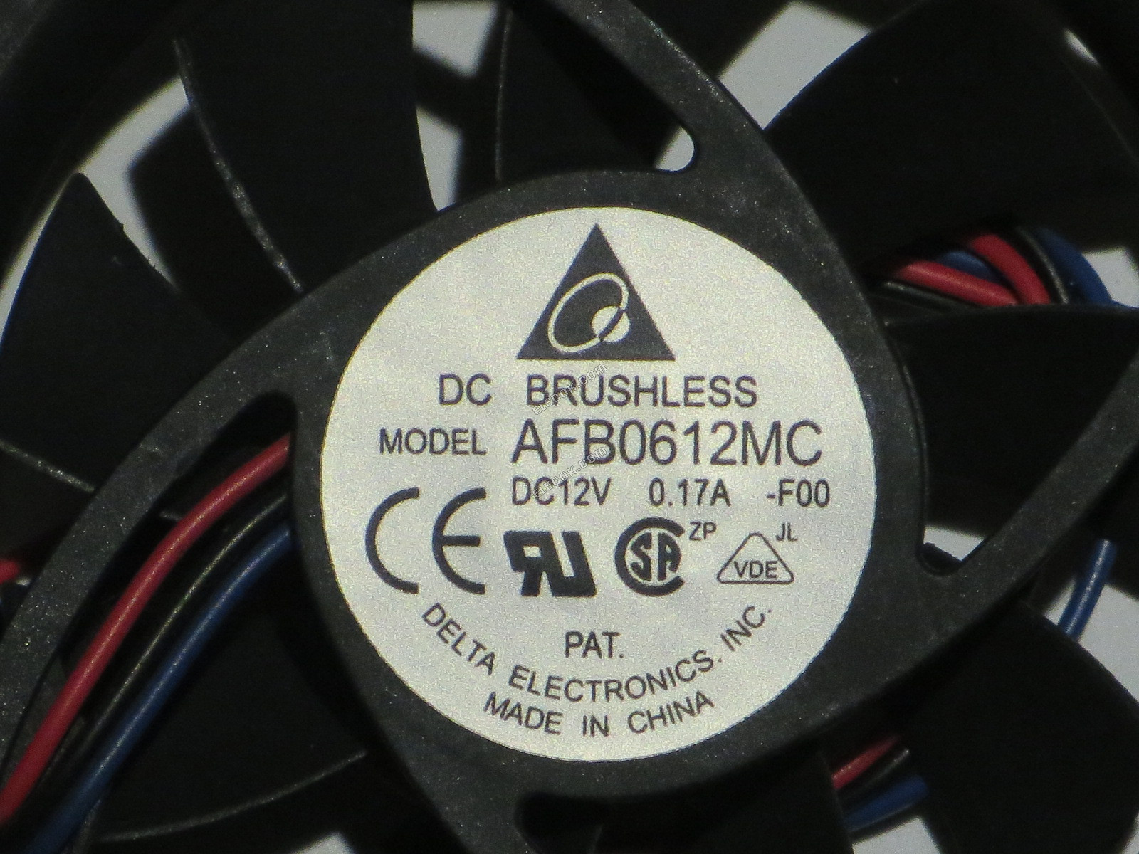 DELTA 6015 AFB0612MC -F00 12V 0.17A 3wires cooling fan 