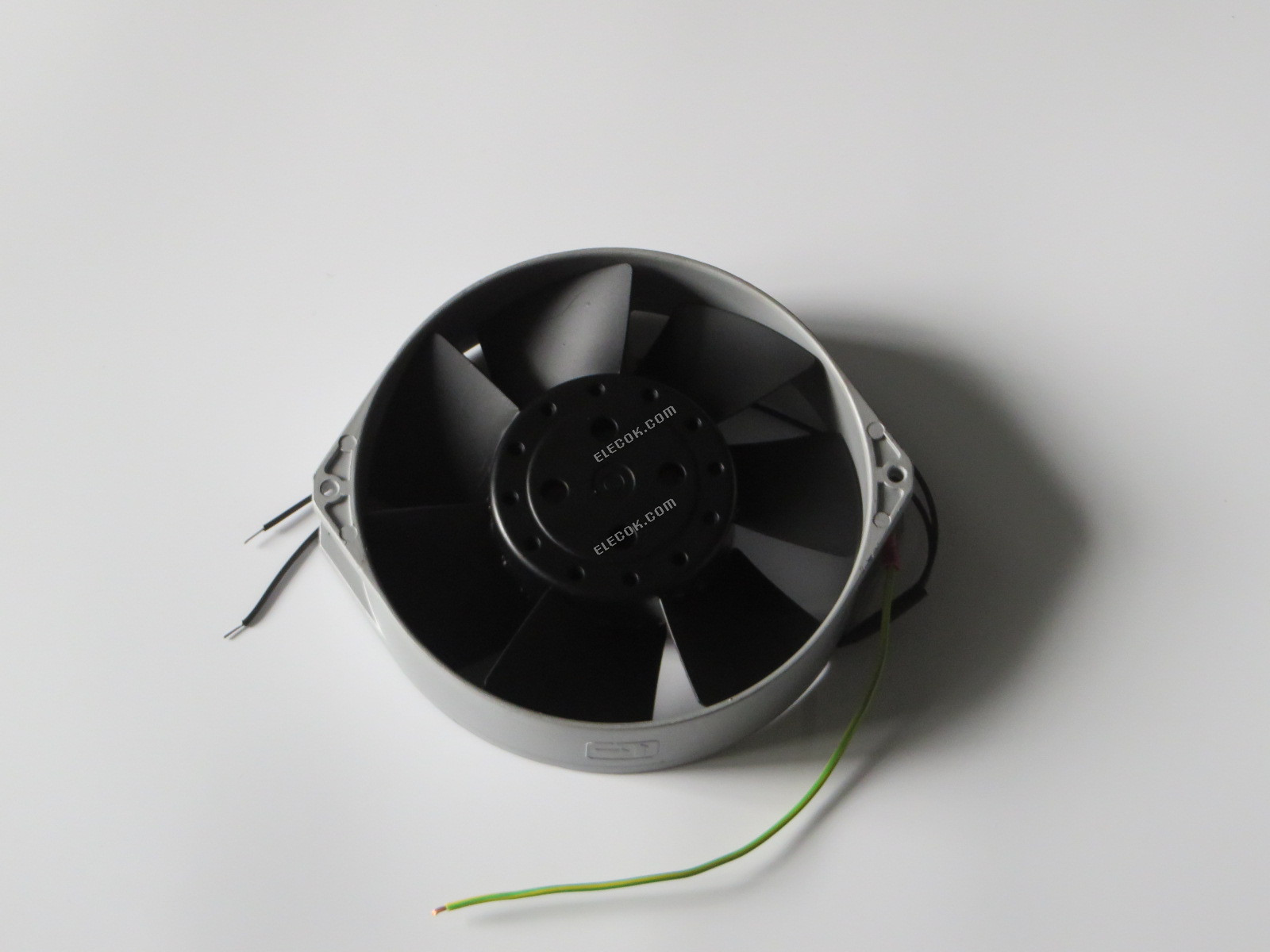 STYLE UZS15D10-M 100V 35/33W 3wires Cooling Fan 
