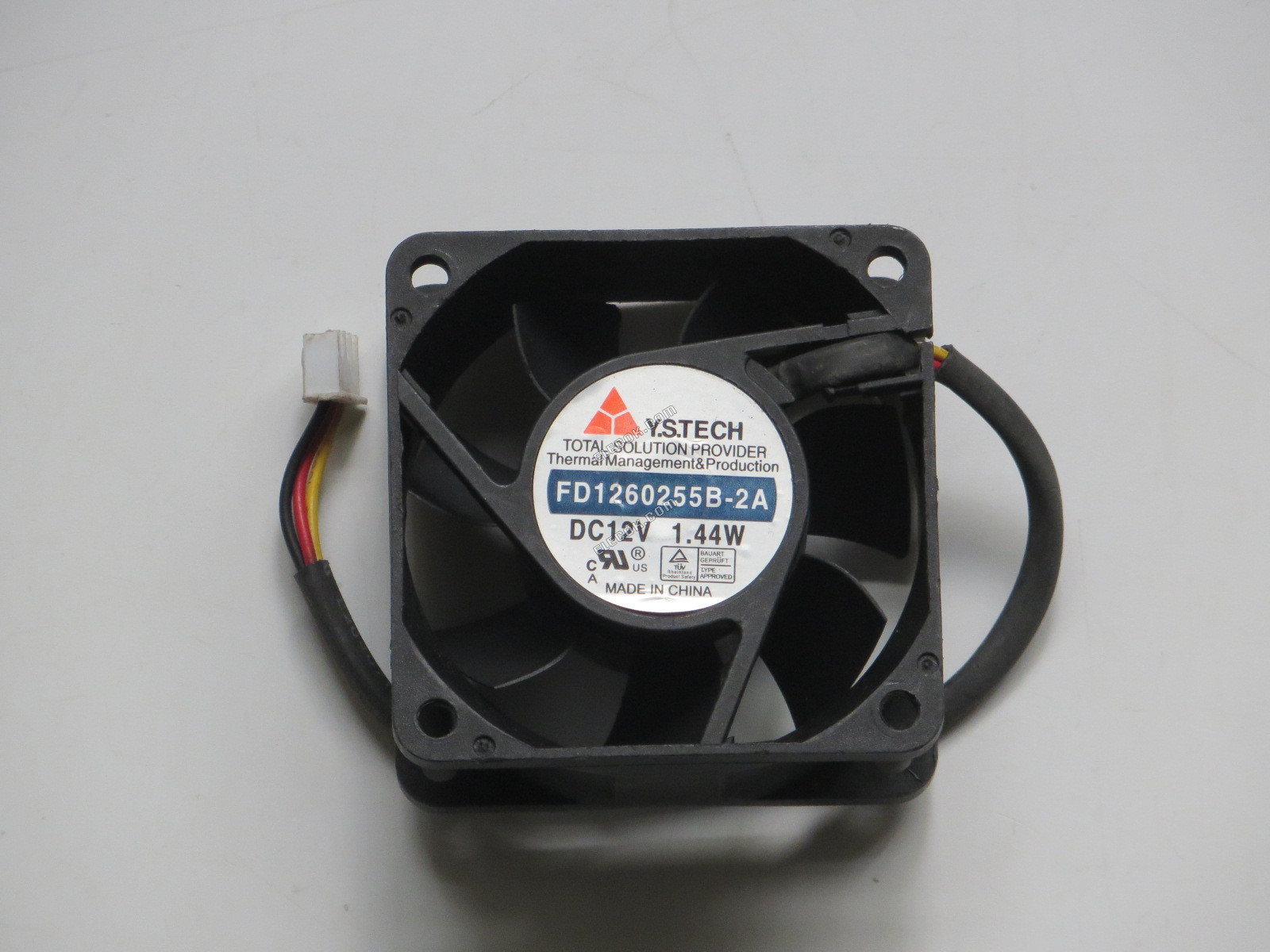 Y.S TECH FD1260255B-2A Server - Square Fan, sq60x60x25mm, w80x3x3, DC 12V 1.44W 3-wire 