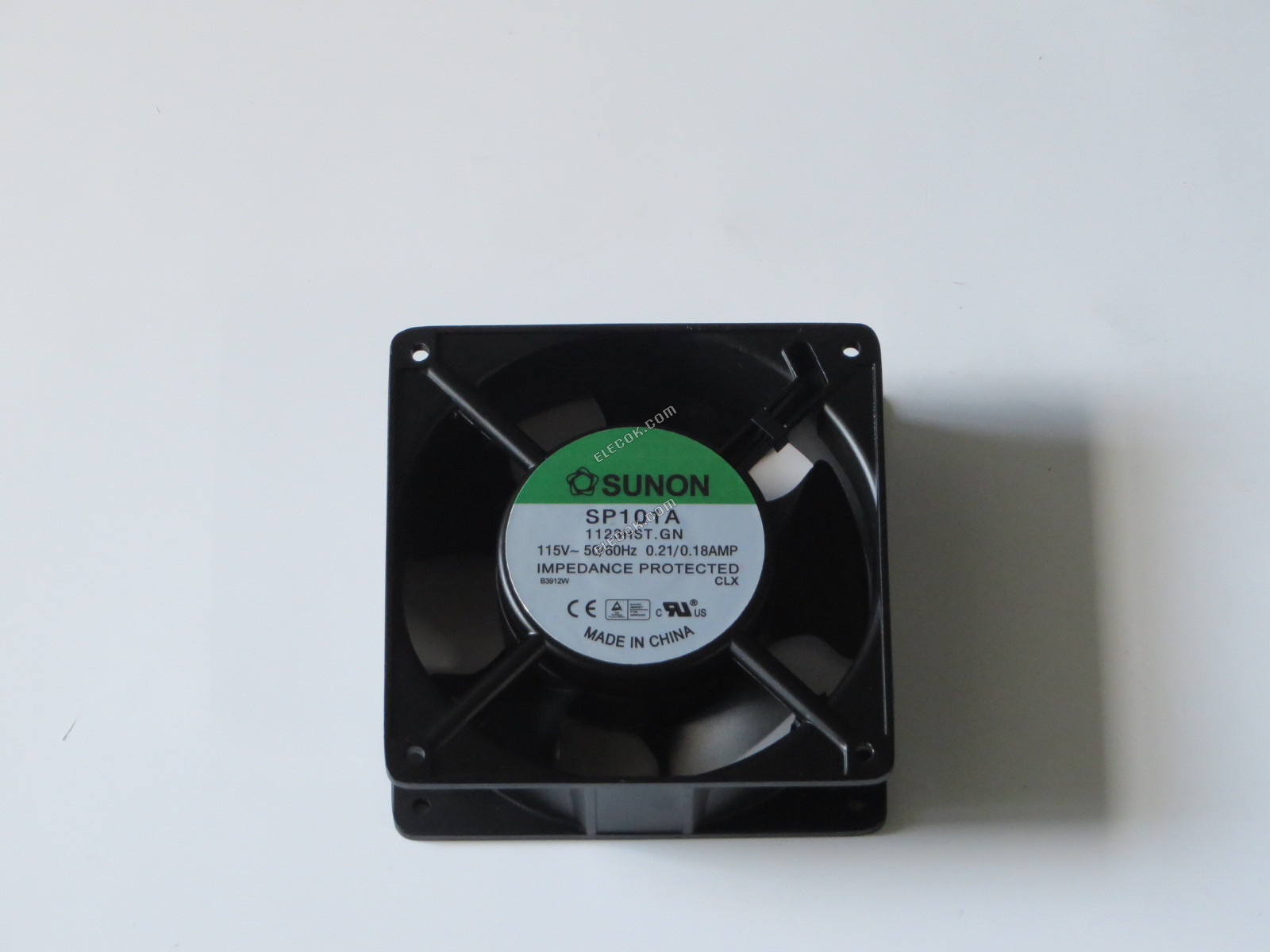 SUNON SP101A 1123HST.GN 115V 0,21/0,18A Køleventilator med stik tilslutning 