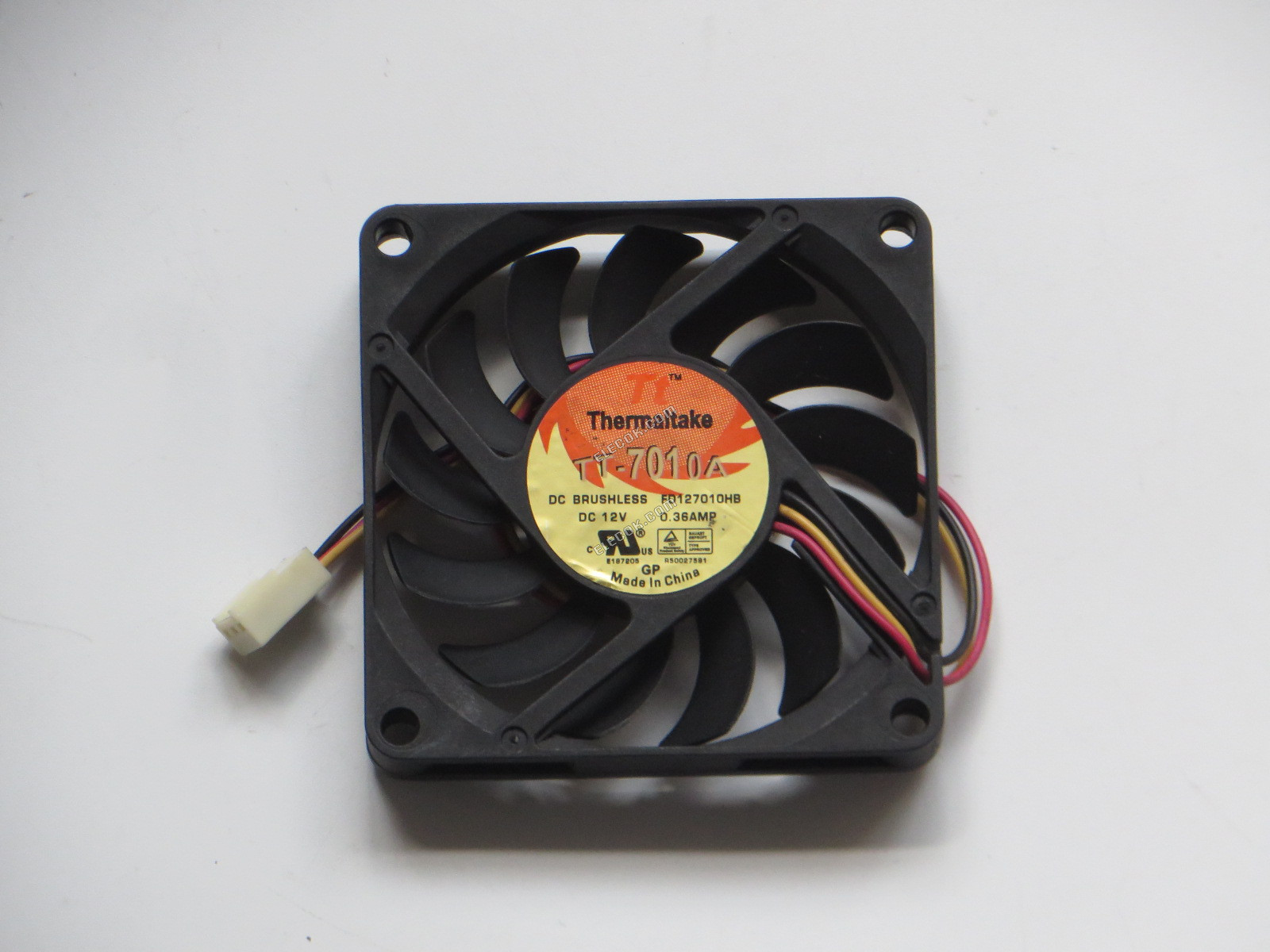 TT-7010A FD127010HB 12V 0.36A 7cm 7010 3wires Fan 