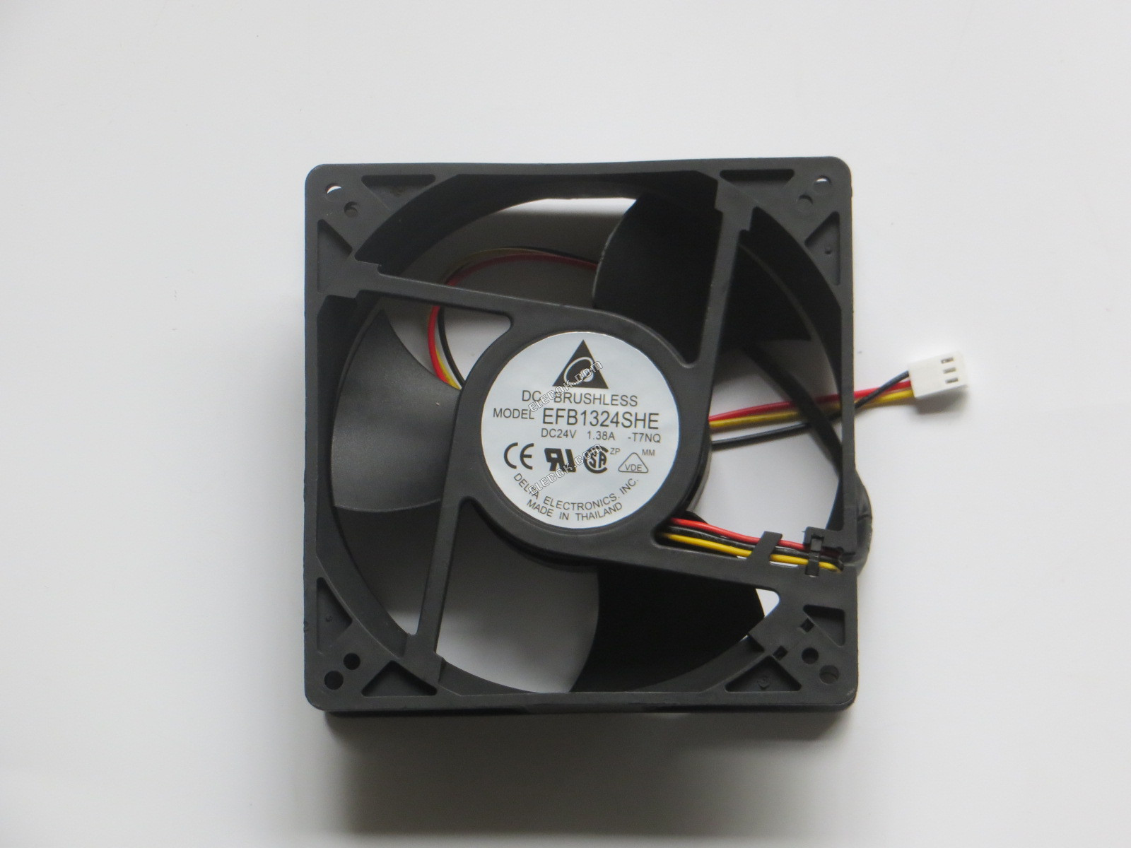 EFB1324SHE -T7NQ DC24V 1, 38A 3 wires 