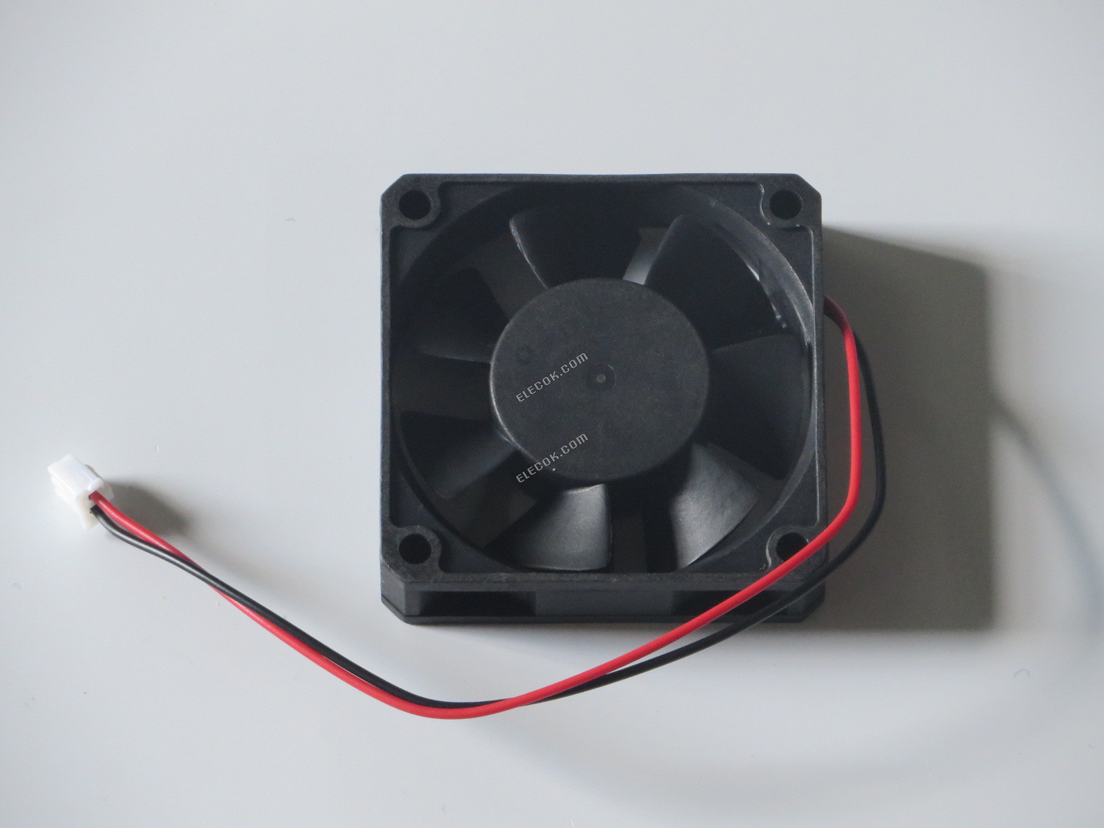 ADDA AD0605MX-D71GL-LF DC Fans 60mm 5VDC 14.2CFM 2wires Cooling Fan 