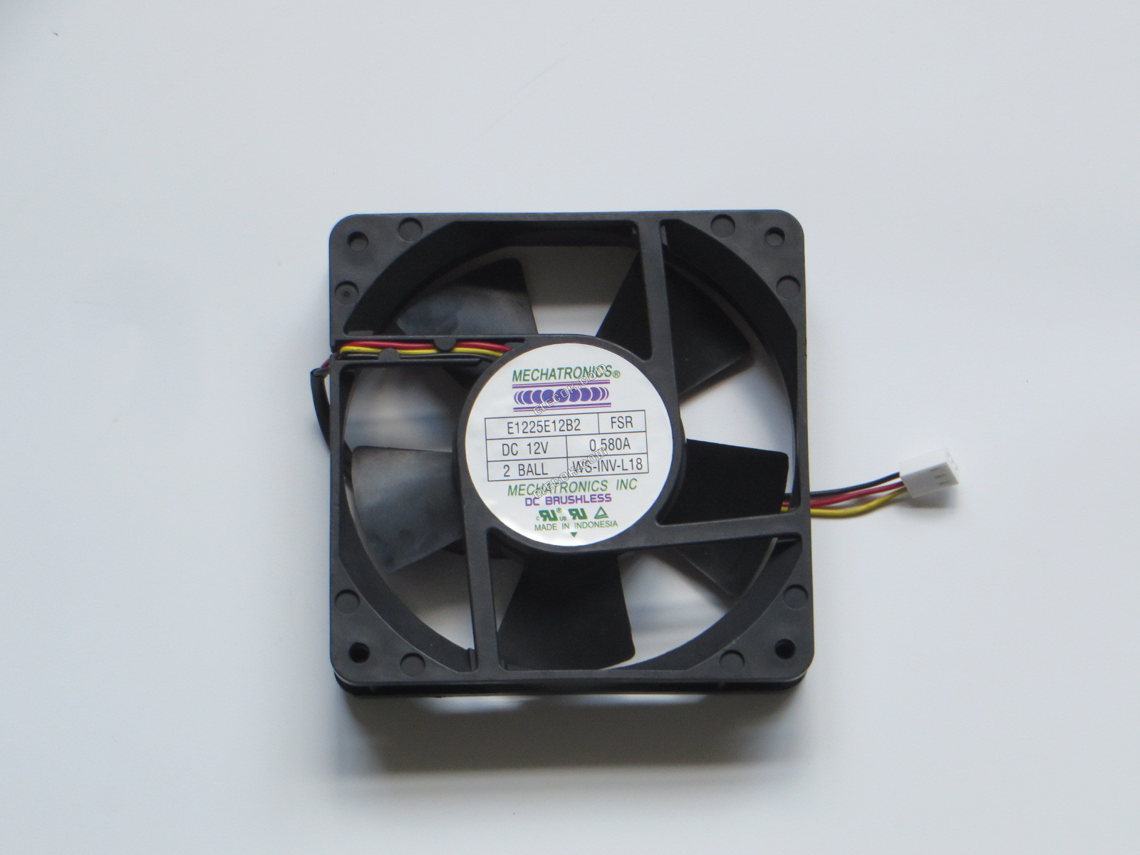 E1225E12B2-FSR WS-INV-L18 Mechatronics VENTILADOR AXIAL 120X25MM 12VDC 0.580A 3 Cable 