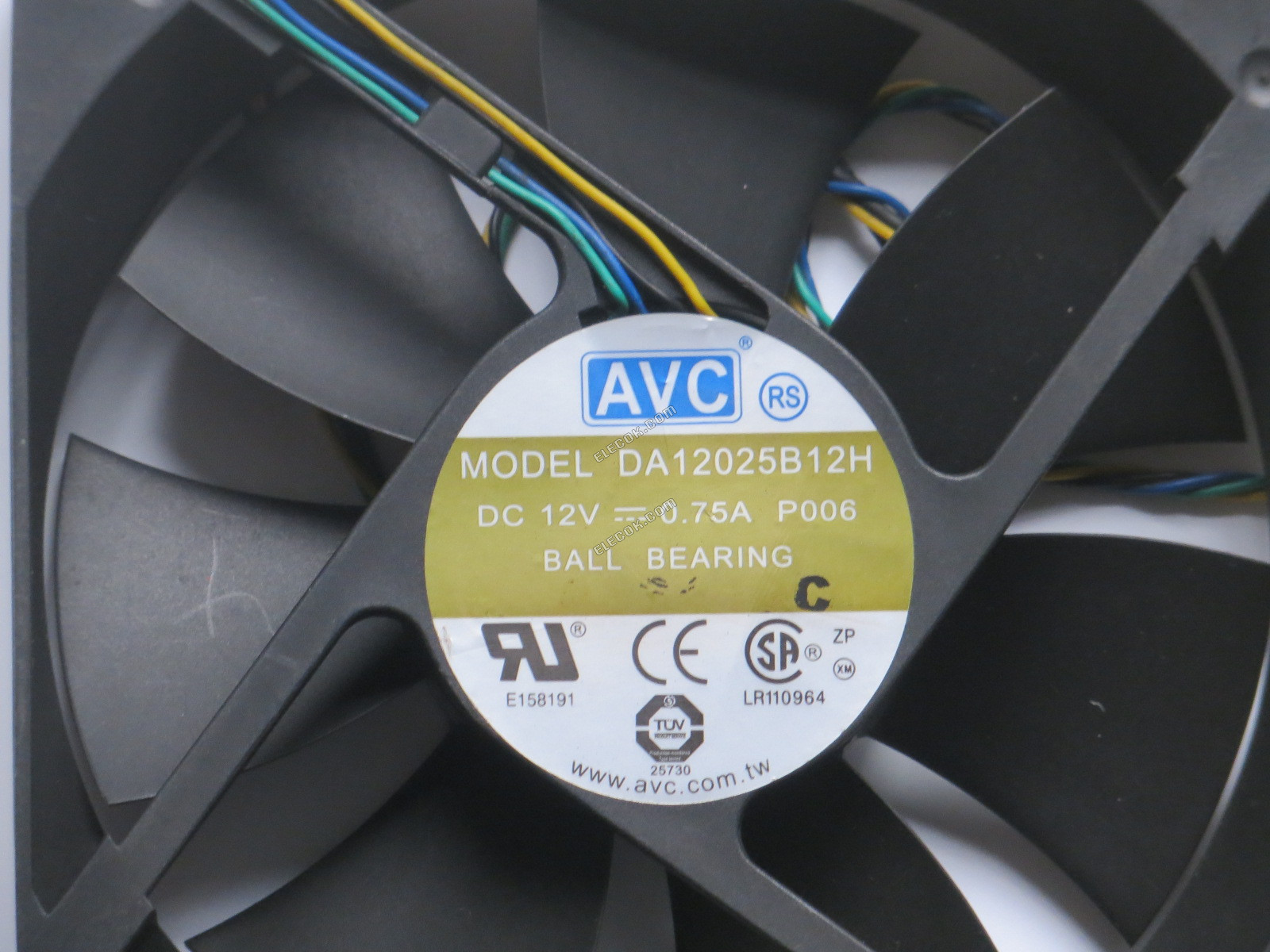 AVC DA12025B12H 12V 0.75A 4wires Cooling Fan 