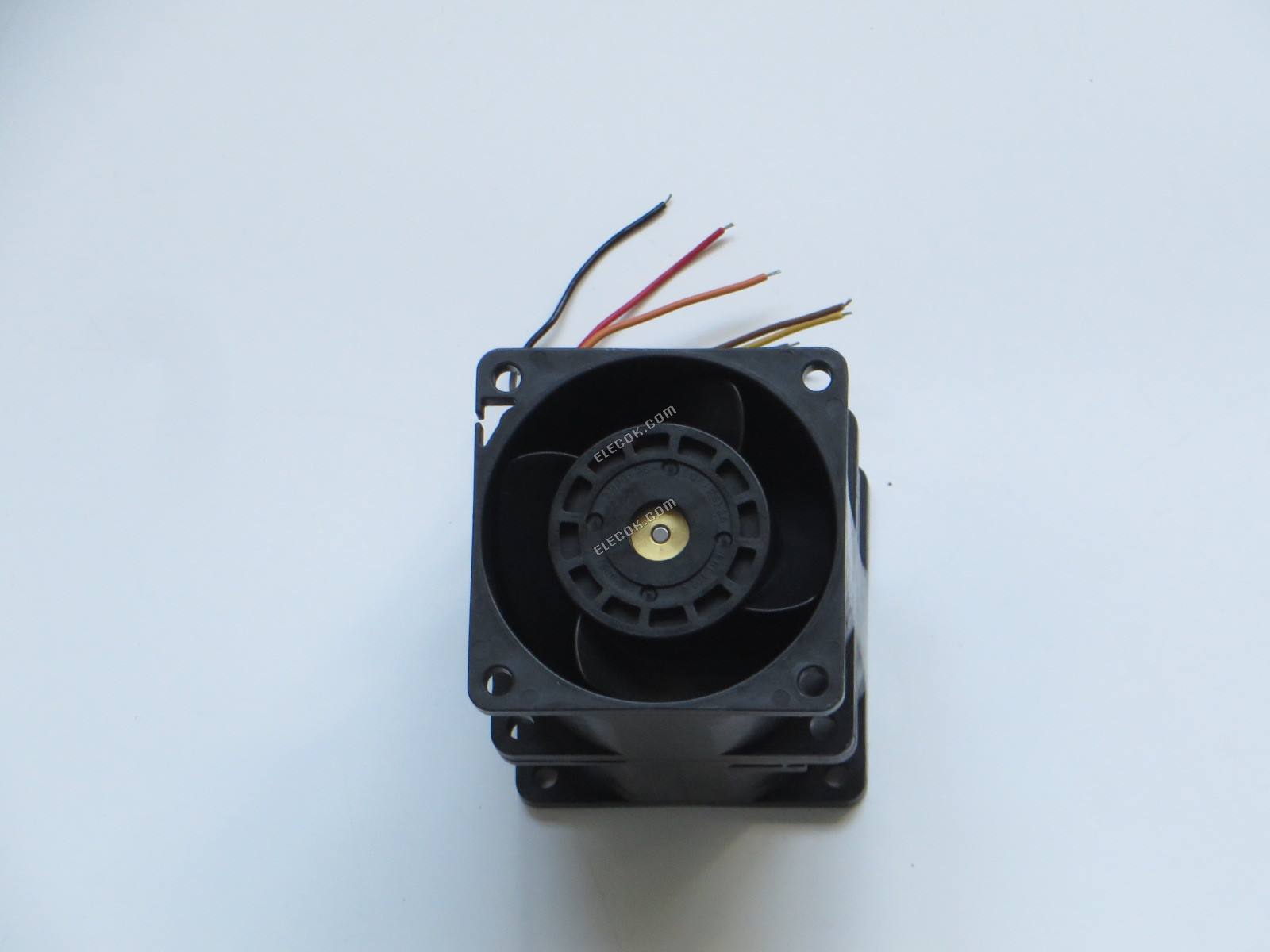 Sanyo 9CRA0612P0G001 12V 2.3A 27.6W 8wires 冷却ファン