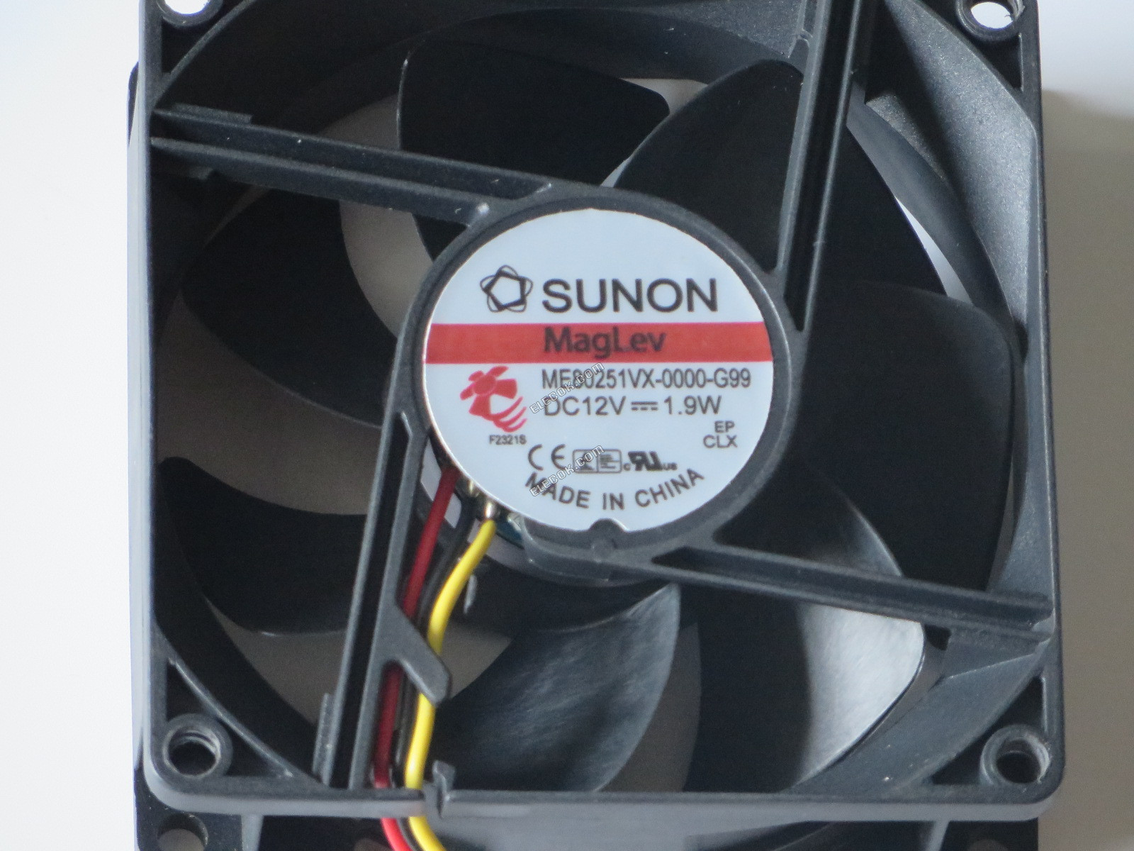 SUNON ME80251VX-0000-G99 12V 1.9W 3wires cooling fan 