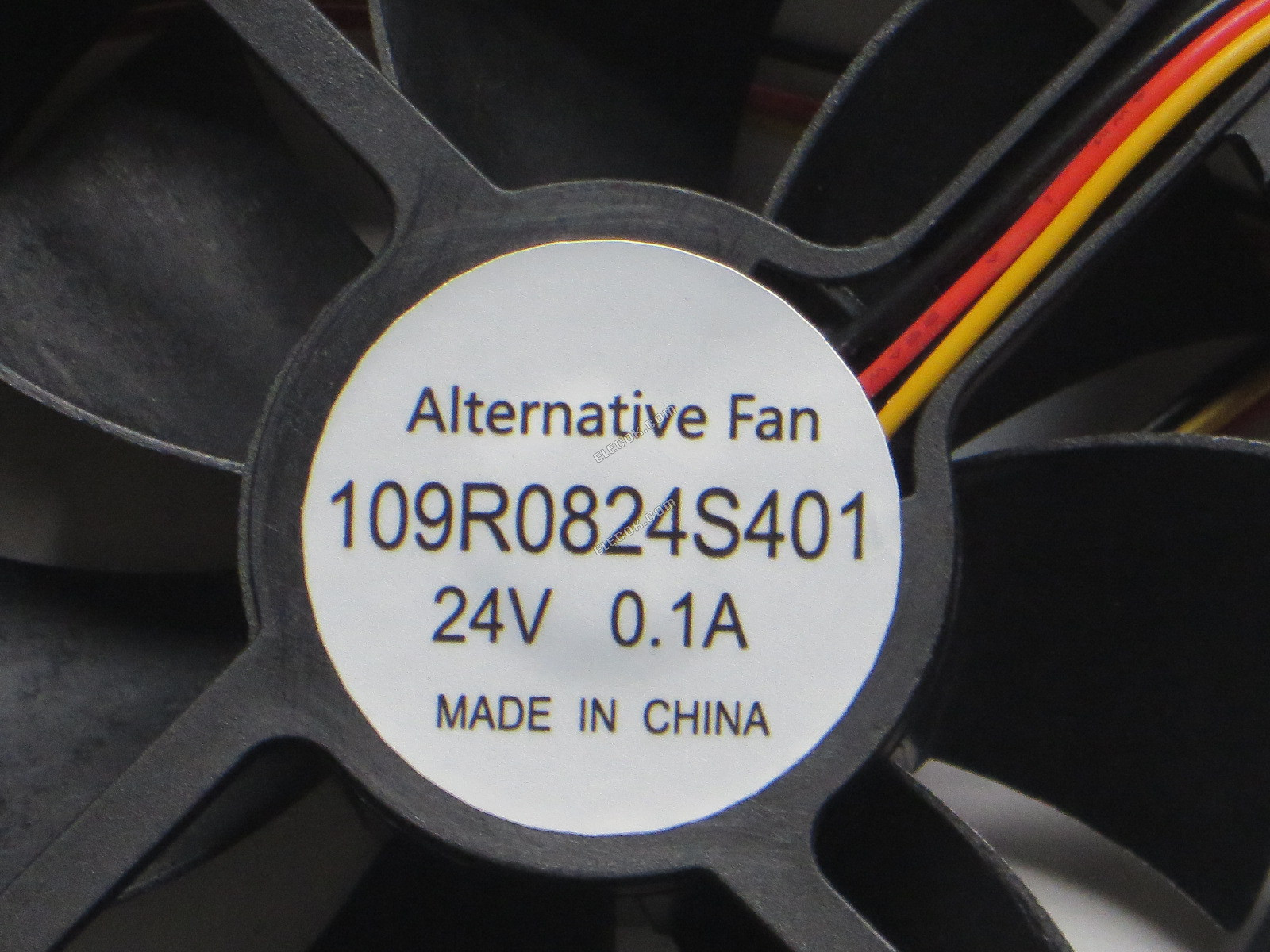 Sanyo 109R0824S401 8025 24V 0.1A 3wires FAN, substitute 