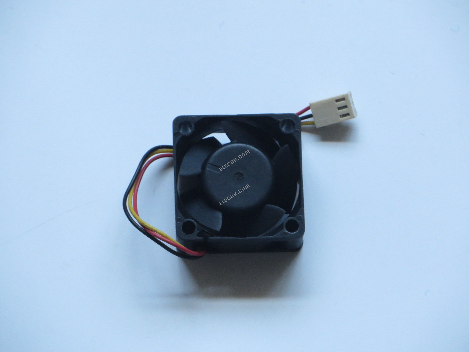 AVC DS04020B12S 12V 0.4A 3wires Cooling Fan 