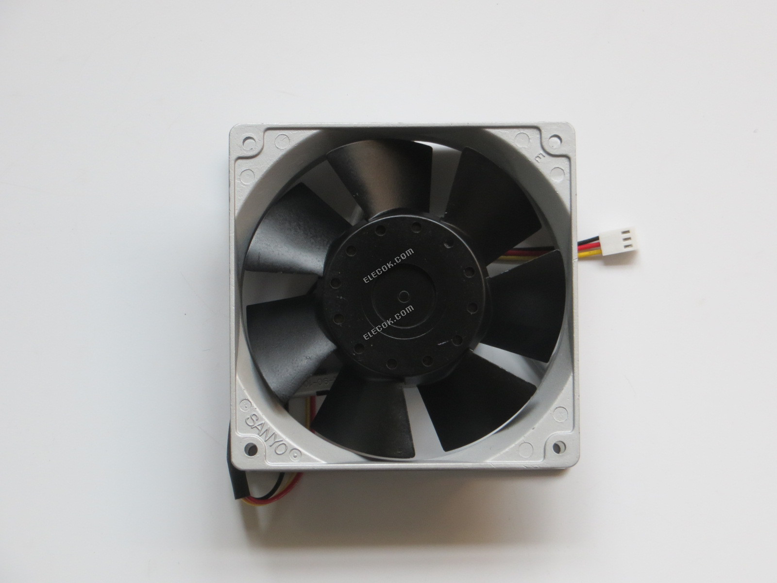 Sanyo 109L1224H182 24V 0.21A 5.04W 3wires Cooling Fan 
