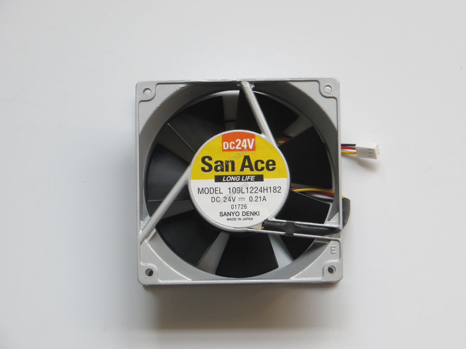 Sanyo 109L1224H182 24V 0.21A 5.04W 3wires Cooling Fan 