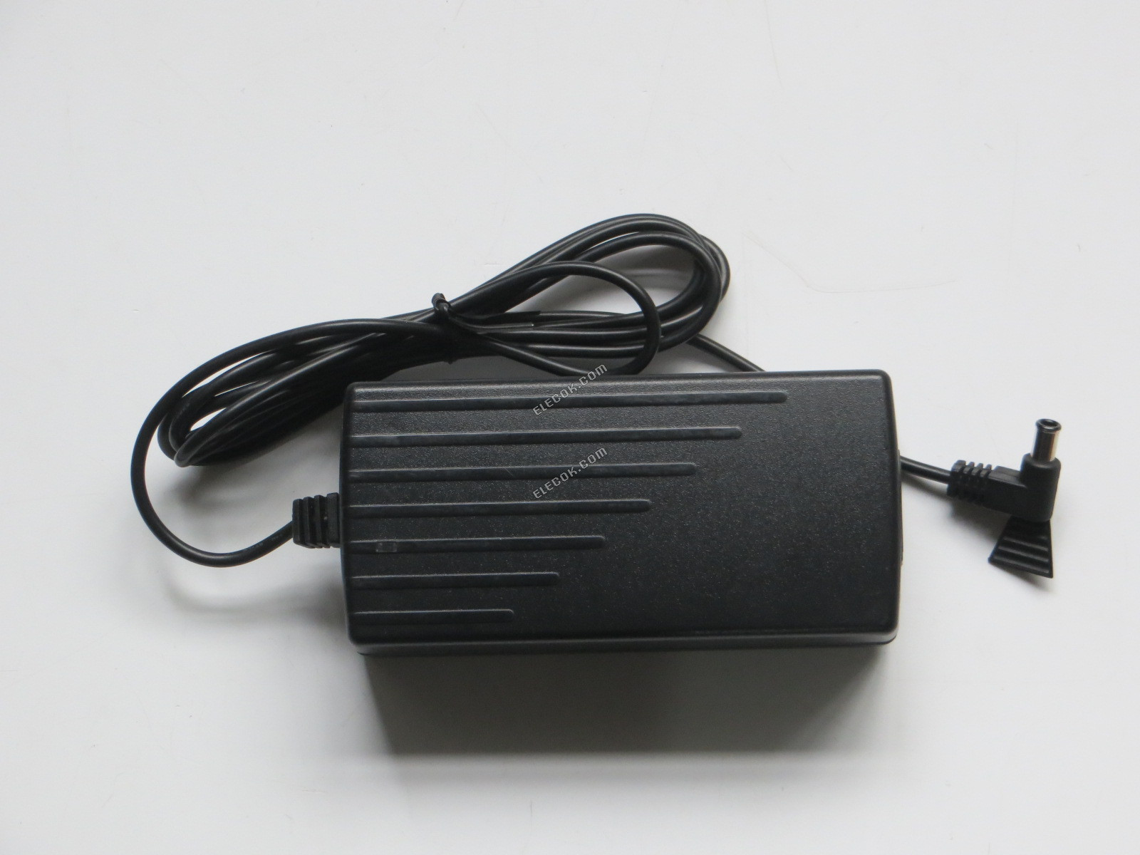 ELK-A069 24V 2,5A 60W AC Adapter Für Skynet weinmann WM 24480 Medical Verwendung Netzteil Charger 6.4*4.4mm Rund mouth mit needle 
