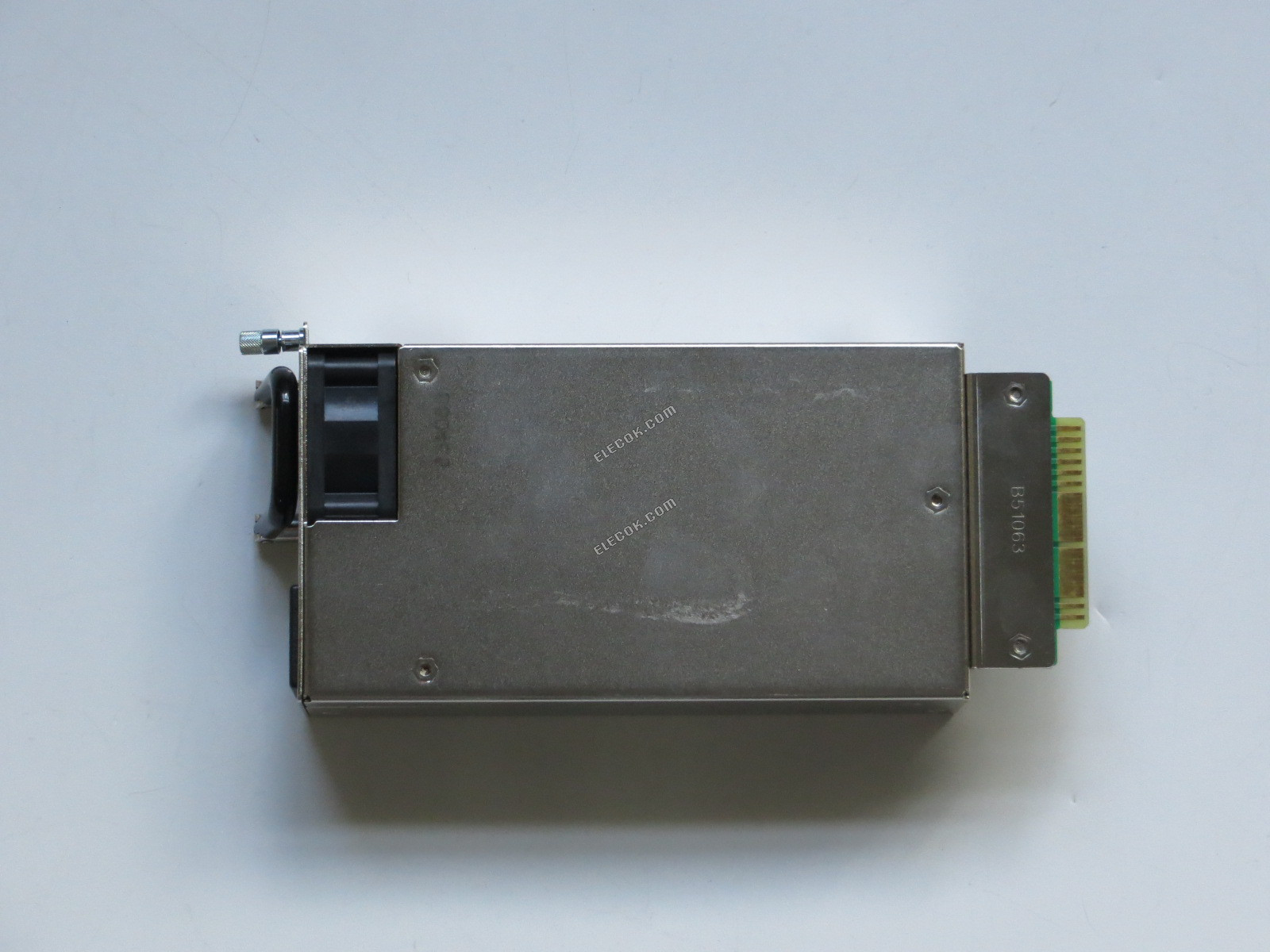 EMACS / Zippy P1S-2300V-R Server - Alimentatore 300W, P1S-2300V-R, con screw, Fondo Di Magazzino Inutilizzato 