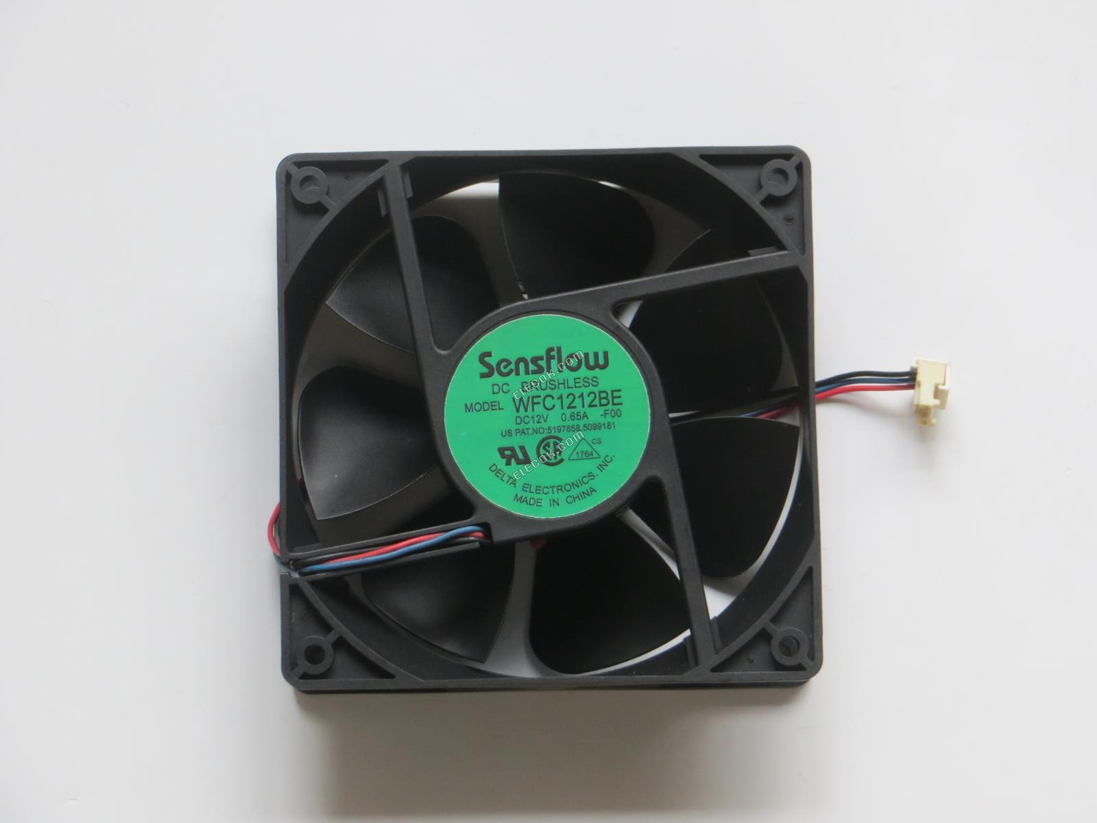Delta Electronics WFC1212BE Server - Ventola Quadrata -F00, sq120x120x38, w40x3x3, 12V 0,65A 3 fili 