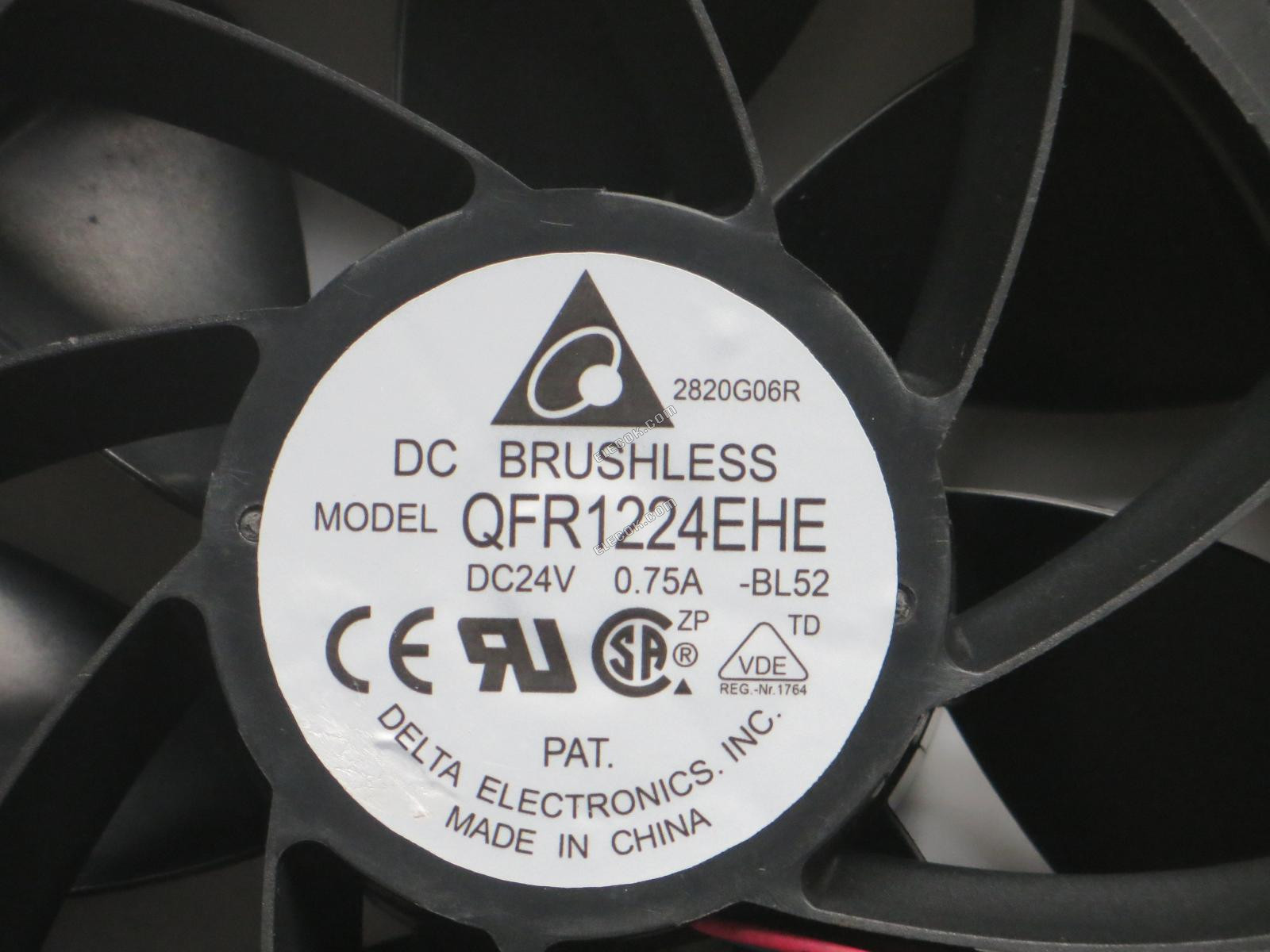 DELTA QFR1224EHE-BL52 12038 12cm 24V 0,75A 3 drähte Kühllüfter mit schwarz steckverbinder, Generalüberholt 