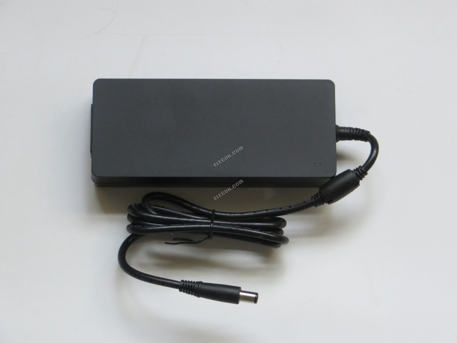 Entrada 200-240V Huntkey HKA220190A2-6B 19V 11,58A 220W Adapter Para Fonte De Alimentação Charger, conector tamanho é 7.5*5.0MM com a pino in the center 