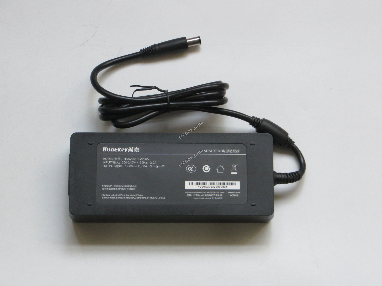 Entrada 200-240V Huntkey HKA220190A2-6B 19V 11,58A 220W Adapter Para Fonte De Alimentação Charger, conector tamanho é 7.5*5.0MM com a pino in the center 