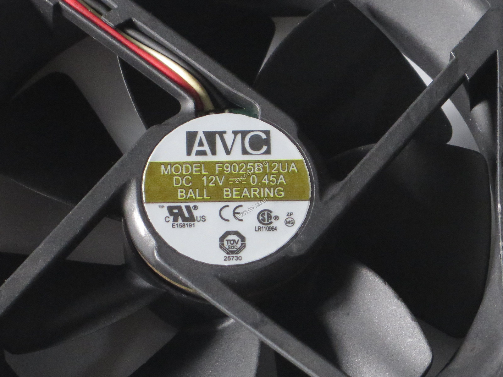 AVC F9025B12UA 12V 0.45A 3선 냉각 팬 