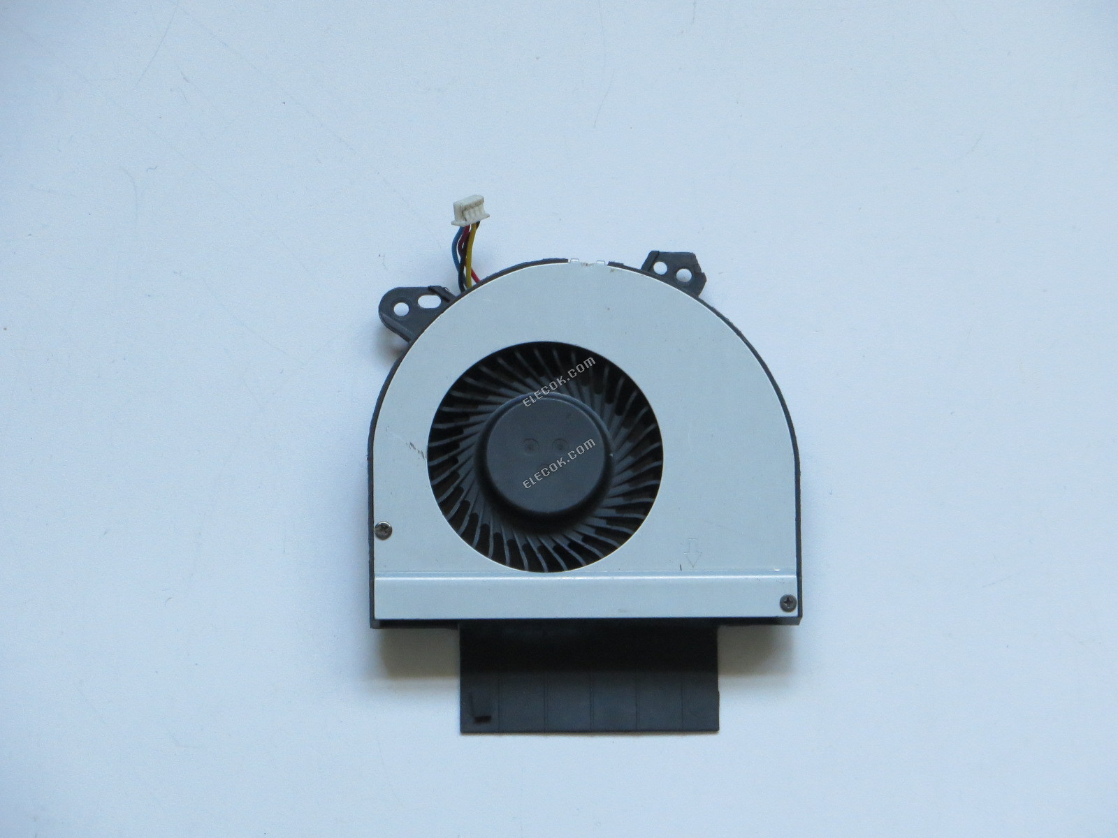 SUNON MF60120V1-C100-G99 5V 0.3A 4wires Cooling Fan 