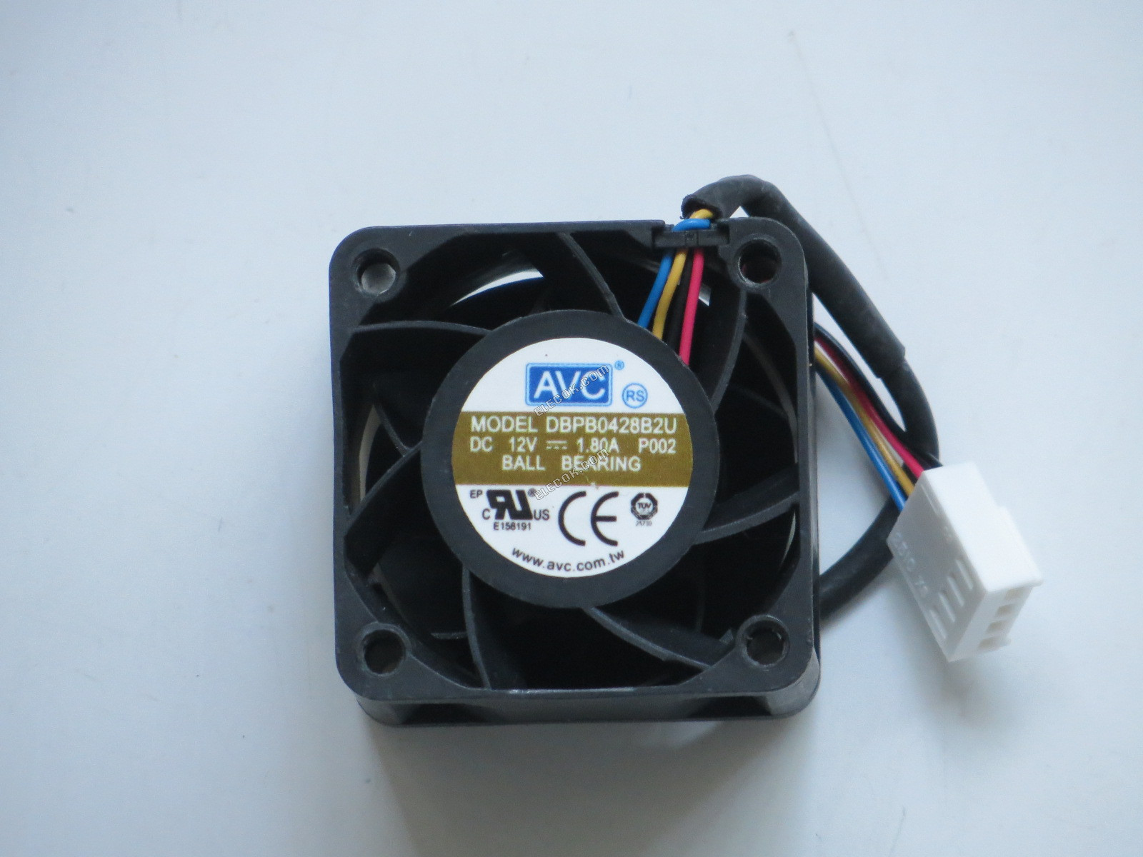 AVC DBPB0428B2U-P002 12V 1.80A 4 cables Ventilador De Refrigeración 