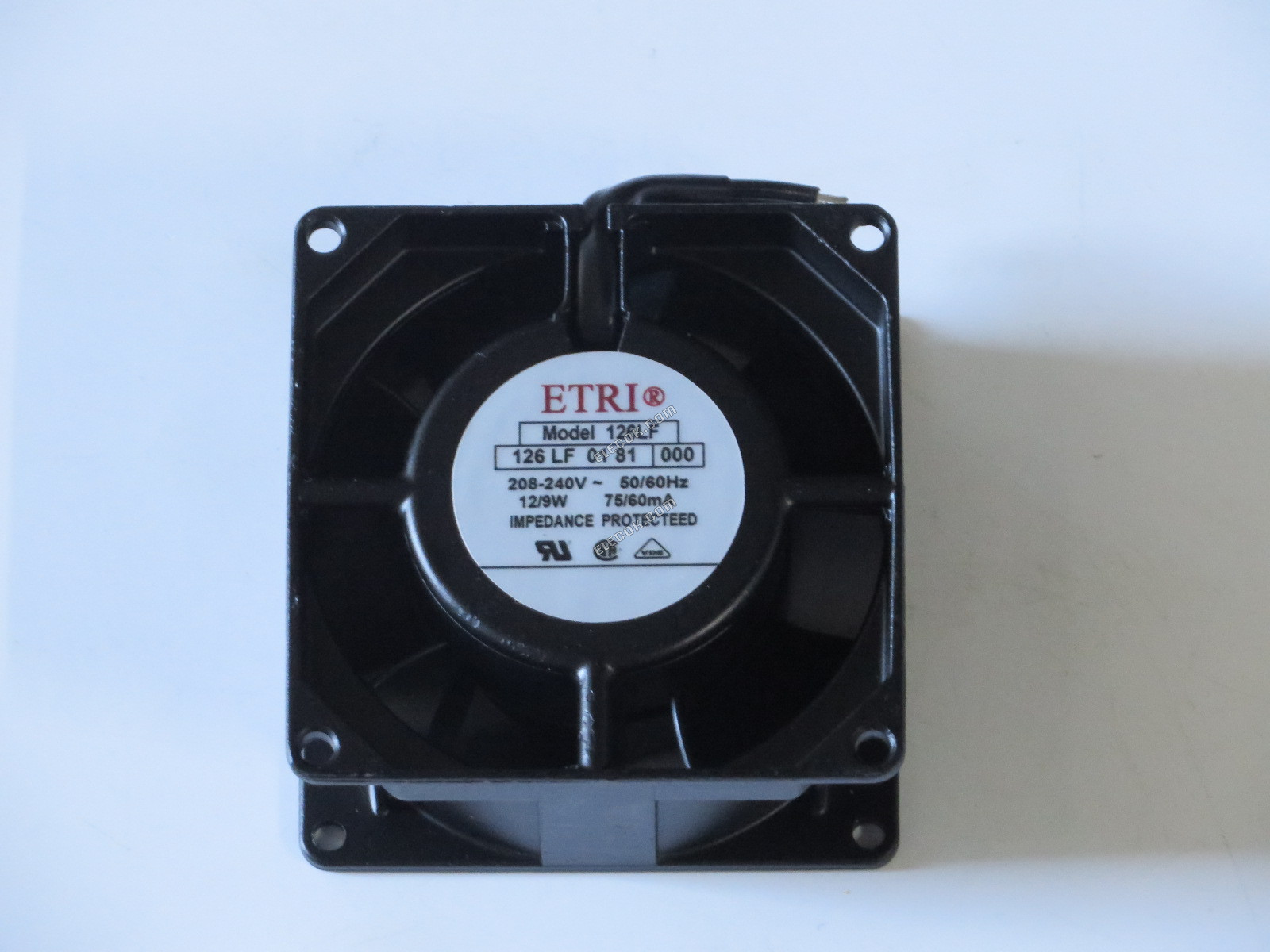 ETRI 126LF0181000 208/240V 2 ledninger køleventilator 