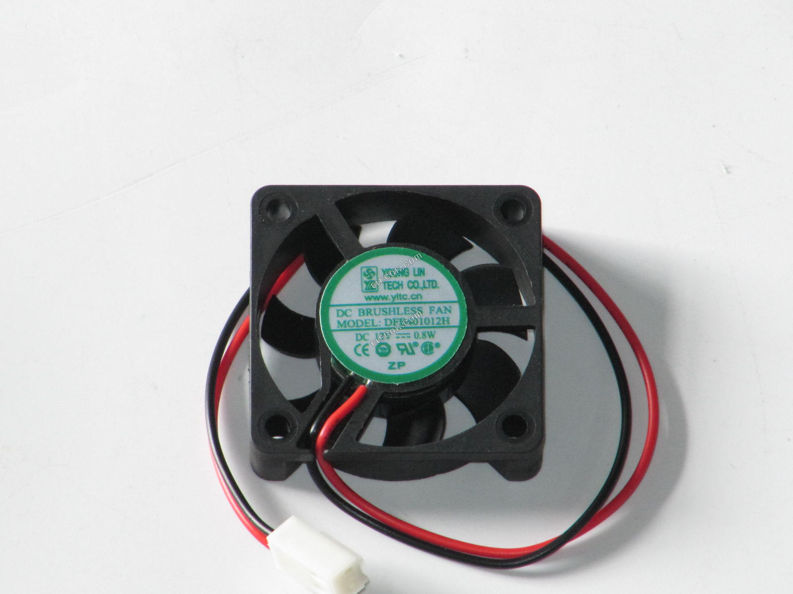 YOUNG LIN DFB401012H 12V 0.8W 2wires cooling fan