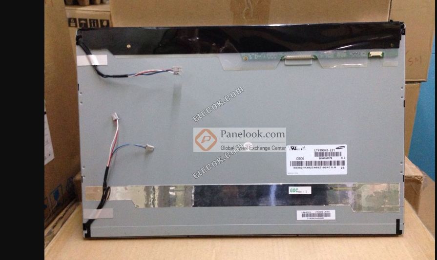 LTM190M2-L31 SAMSUNG 19.0" a-Si TFT-LCD, Panel matte gebraucht 