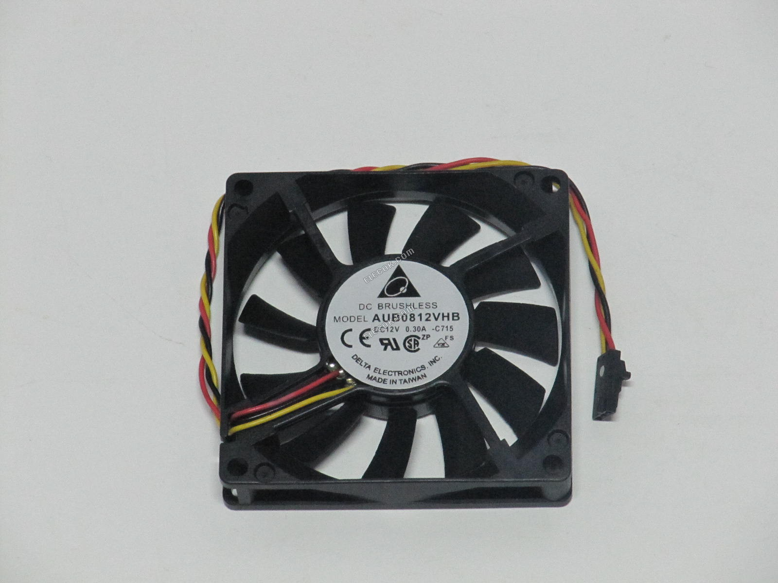 DELTA AUB0812VHB 12V 0.3A 3wires Cooling Fan 