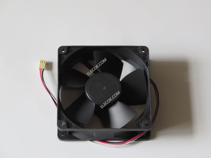 Y.S.TECH FD481238HB 48V 0,21A 10,08W 3wires Cooling Fan with test fart function 